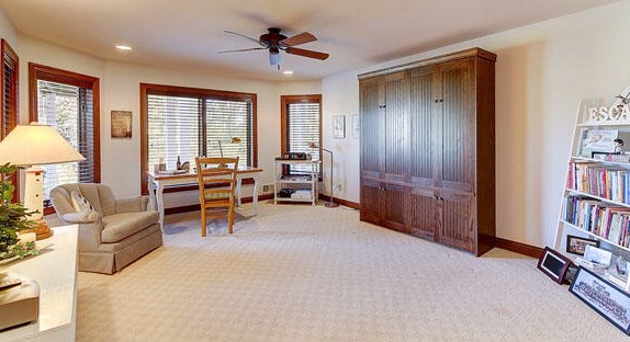 3000 Nagawicka Rd, Chenequa WI 53029-8322 exterior