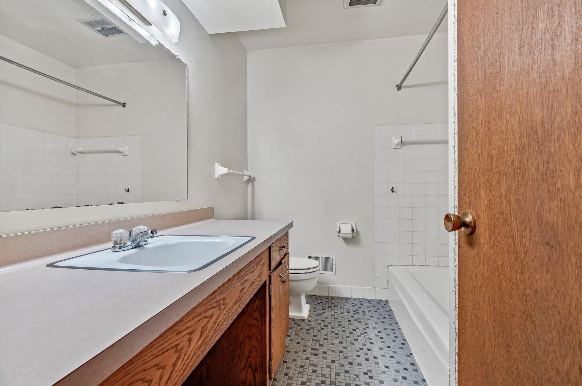 9839 Beloit Rd, Milwaukee WI 53227-4234 exterior