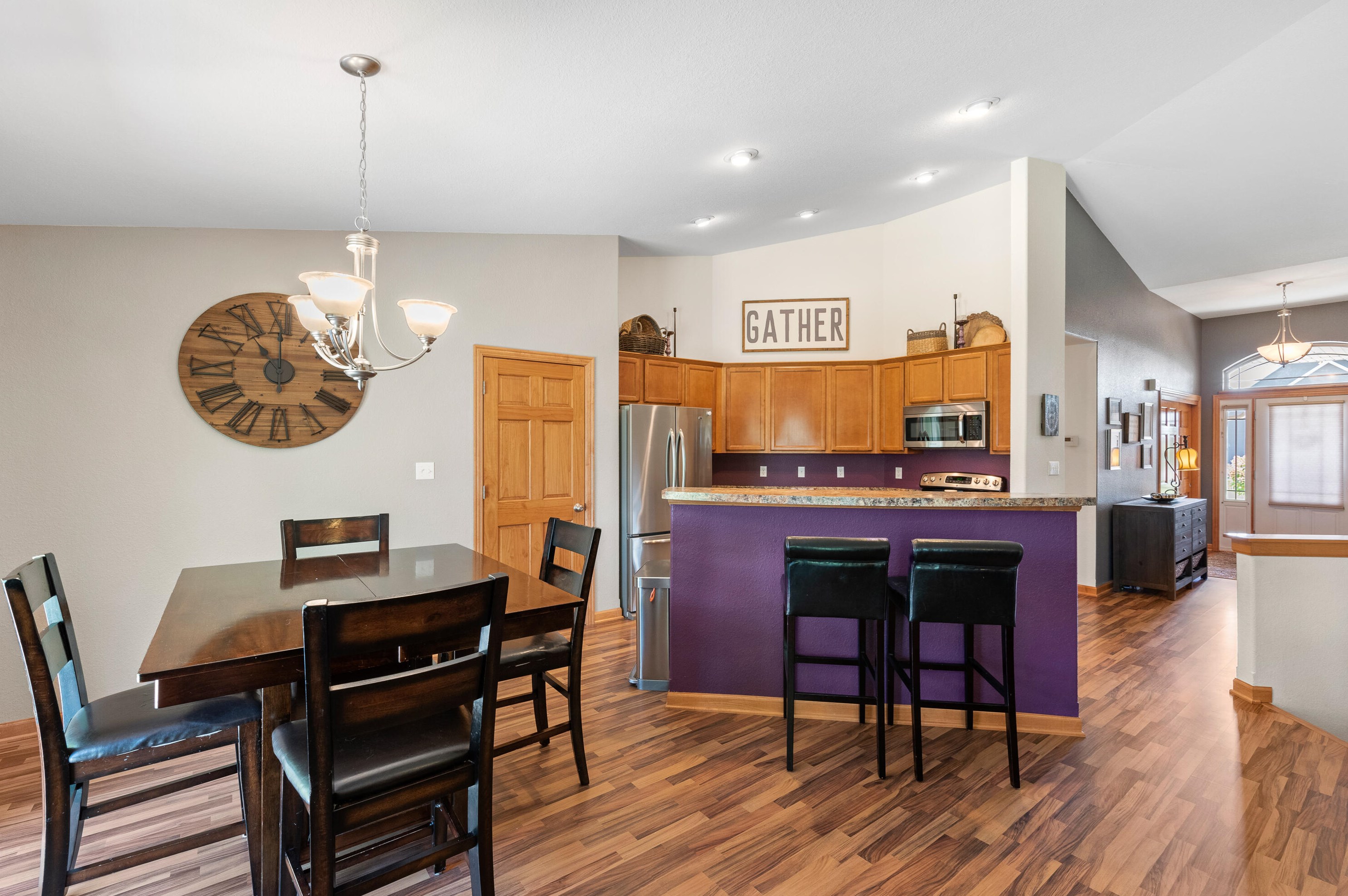 3880 Green Meadows Ct, Oak Creek WI  53154-6653 exterior