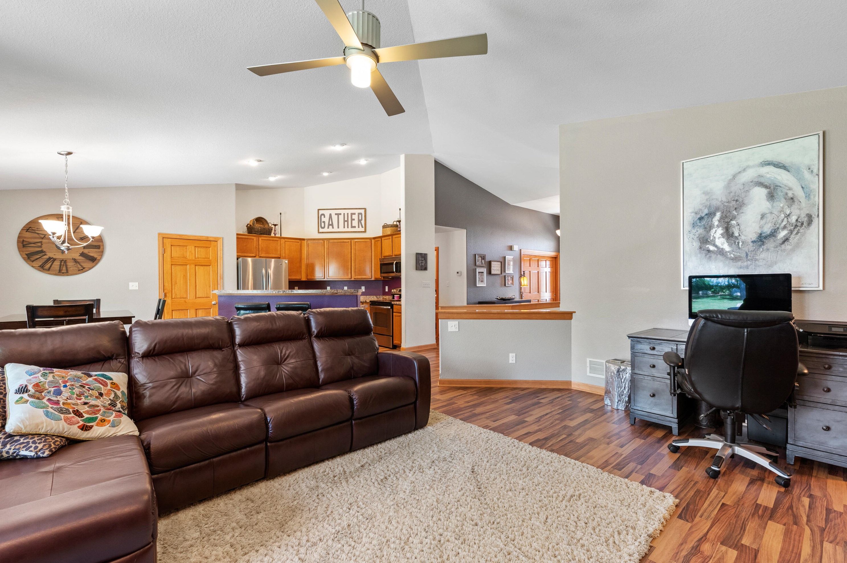 3880 Green Meadows Ct, Oak Creek WI  53154-6653 exterior