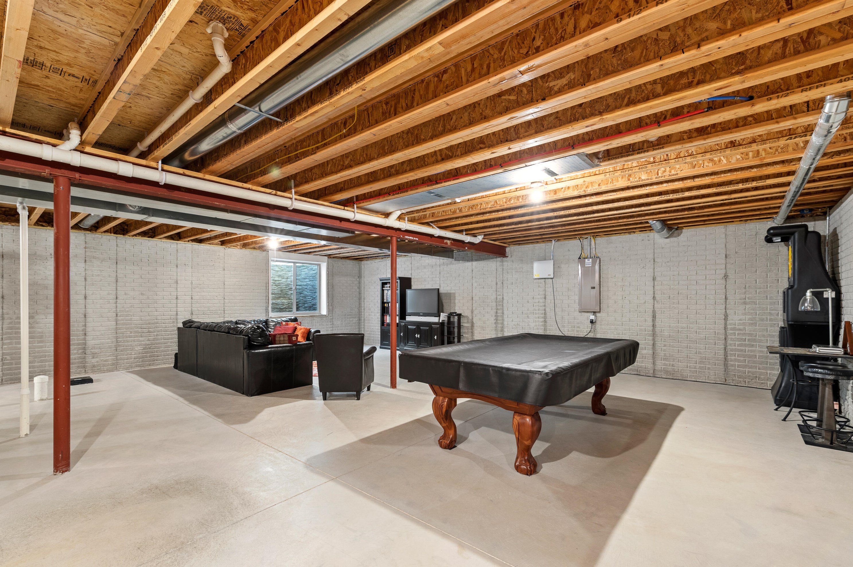 3880 Green Meadows Ct, Oak Creek WI  53154-6653 exterior