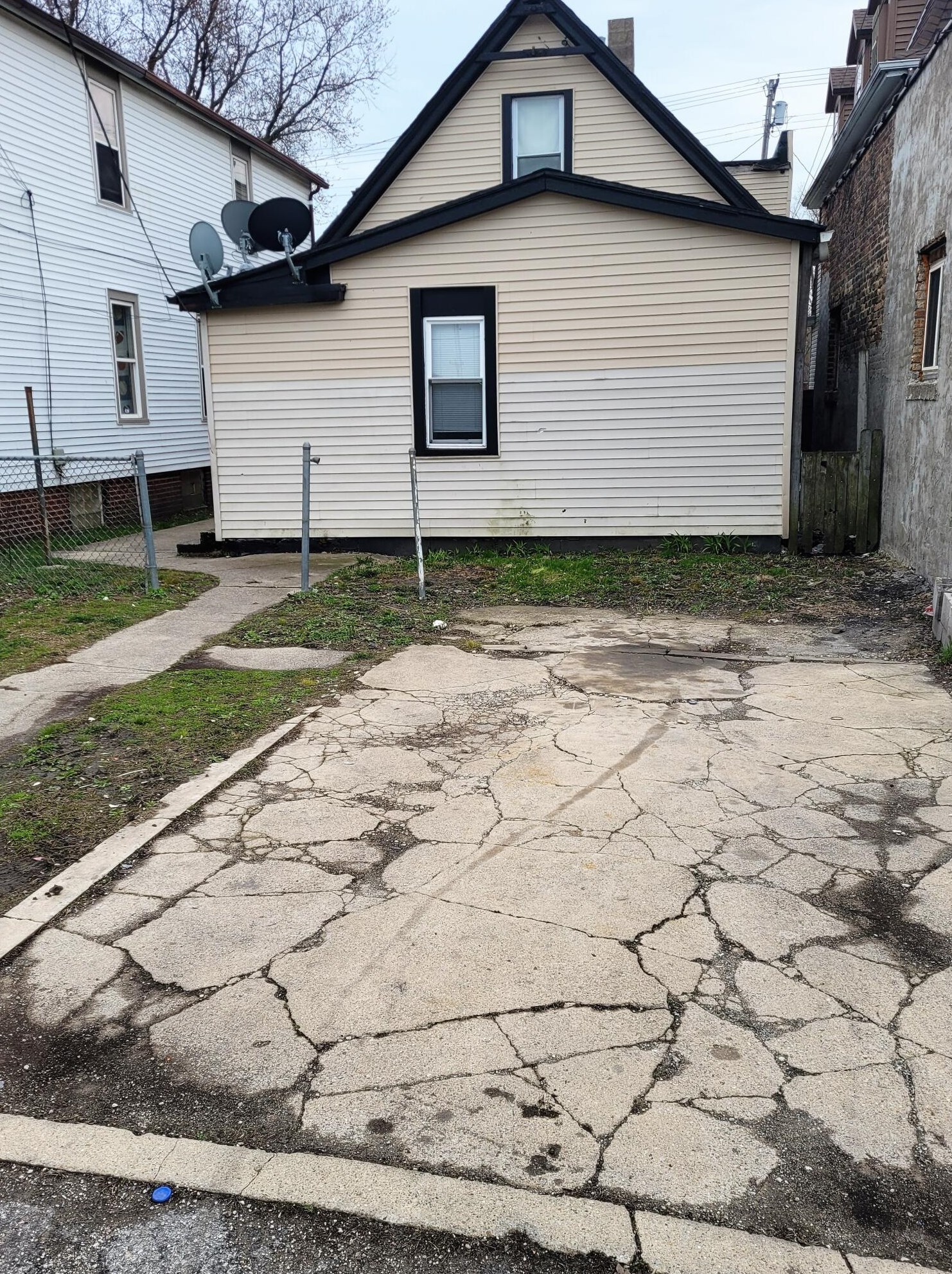 1618 Albert St, Racine WI  53404-2767 exterior