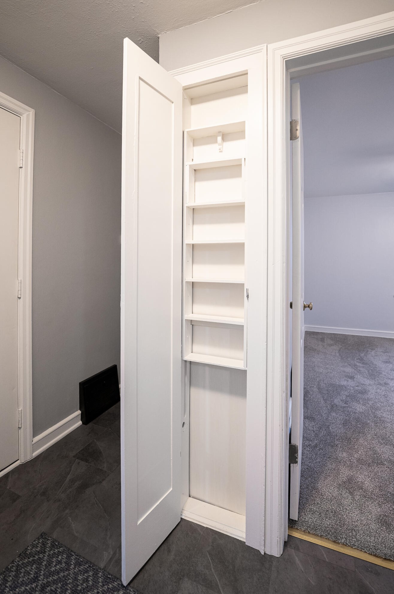 3806 53, Milwaukee WI 53216-2202 exterior