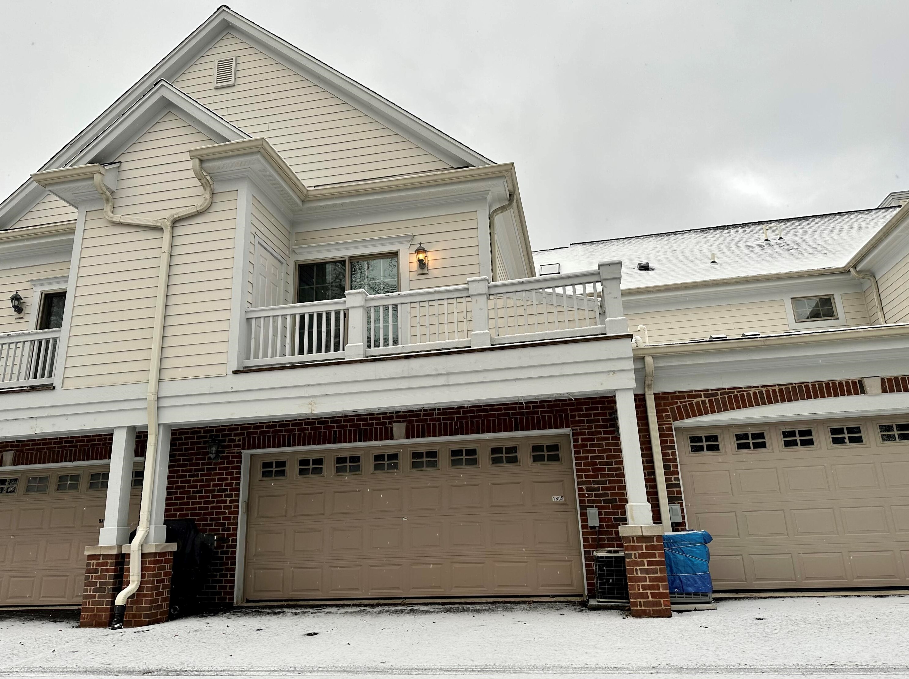 1805 Norhardt Dr, Brookfield WI  53045-5076 exterior