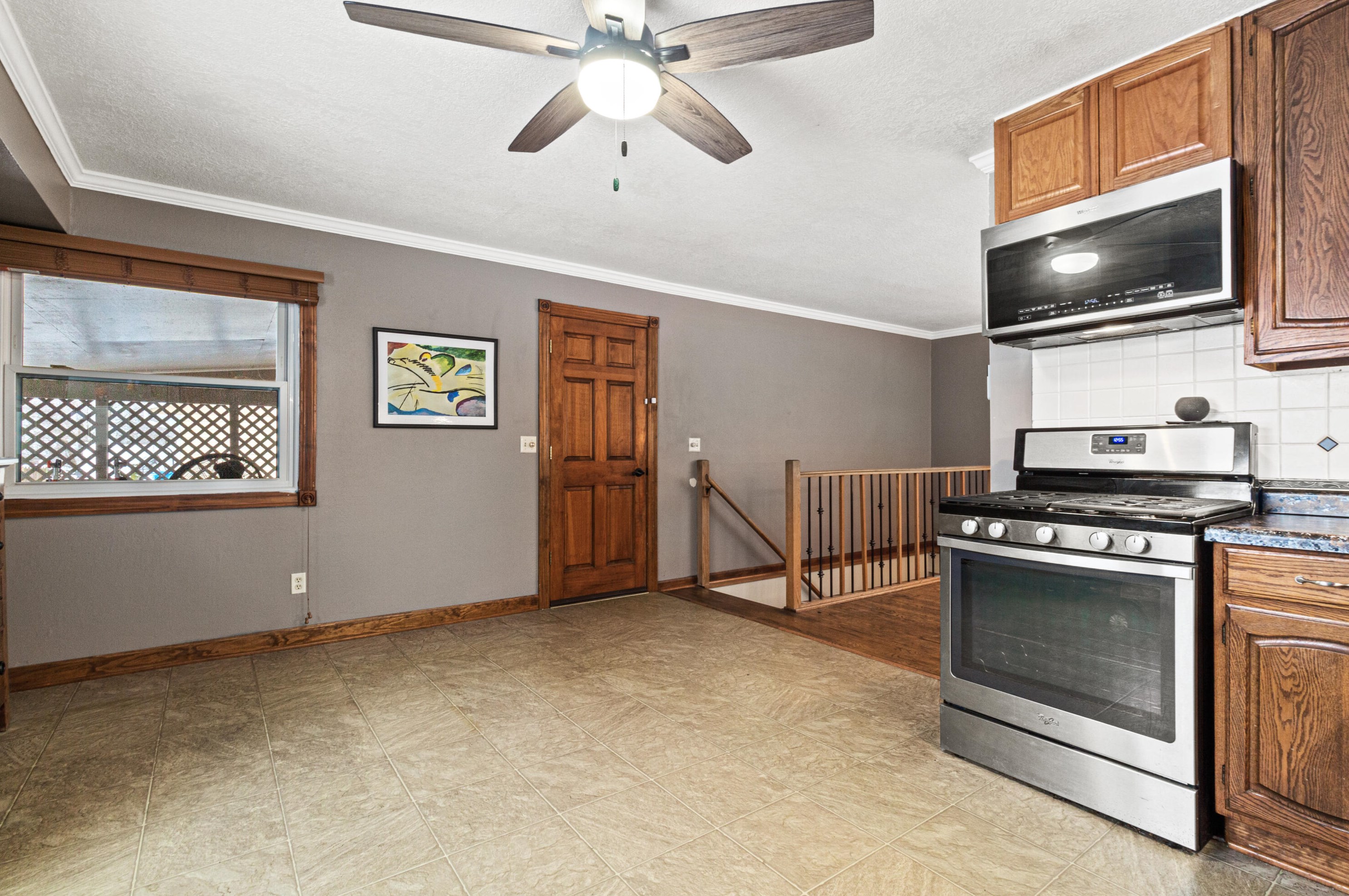 304 Oneida St, Delafield WI  53018-1861 exterior