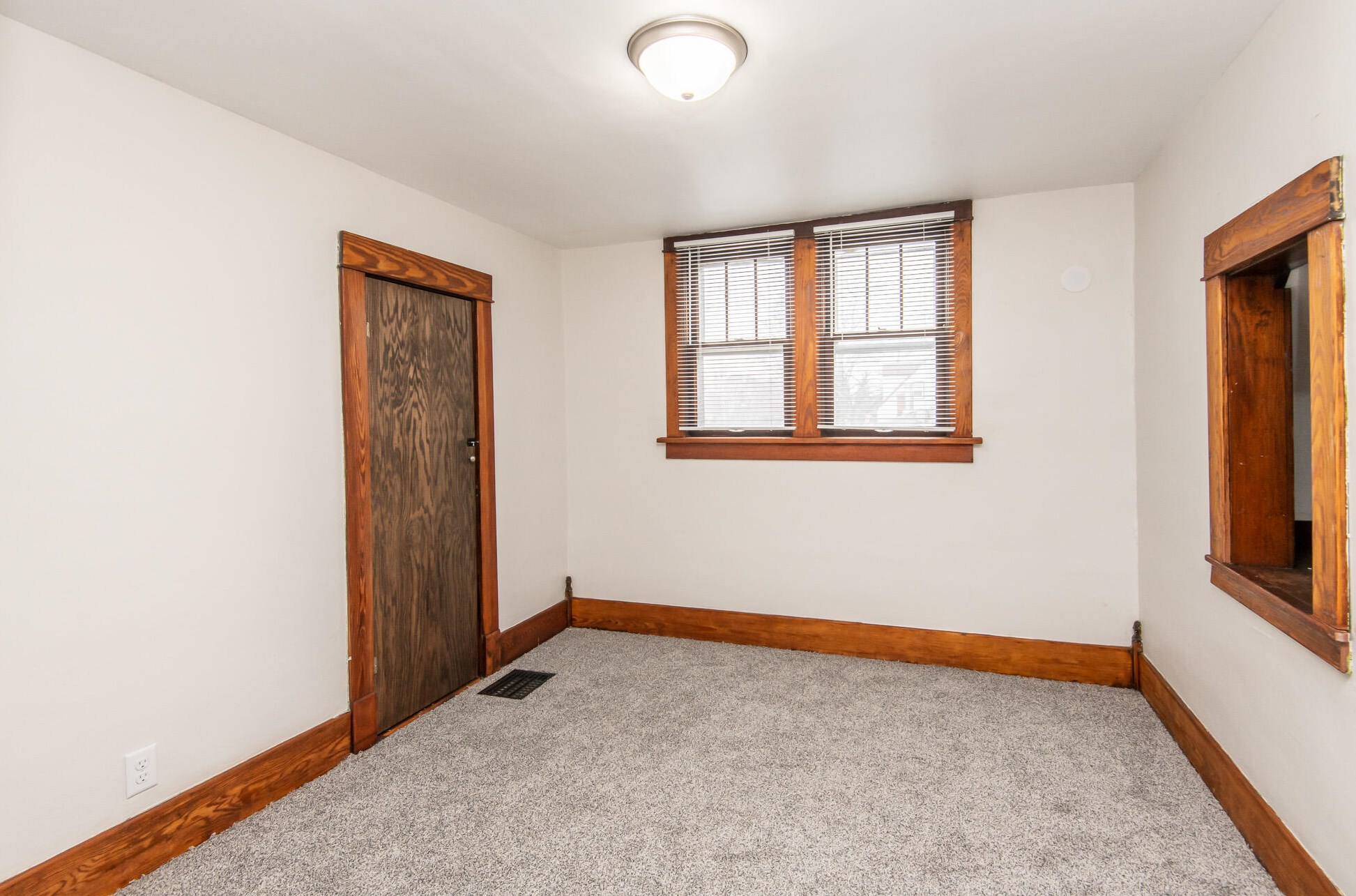 1416 New St, Union Grove WI  53182-1441 exterior