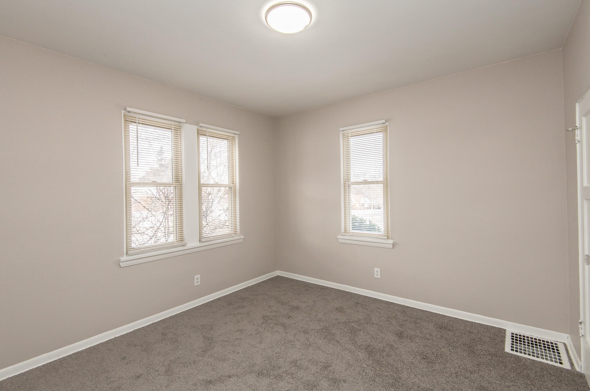 1013 Roosevelt Ave, Racine WI  53406-4144 exterior