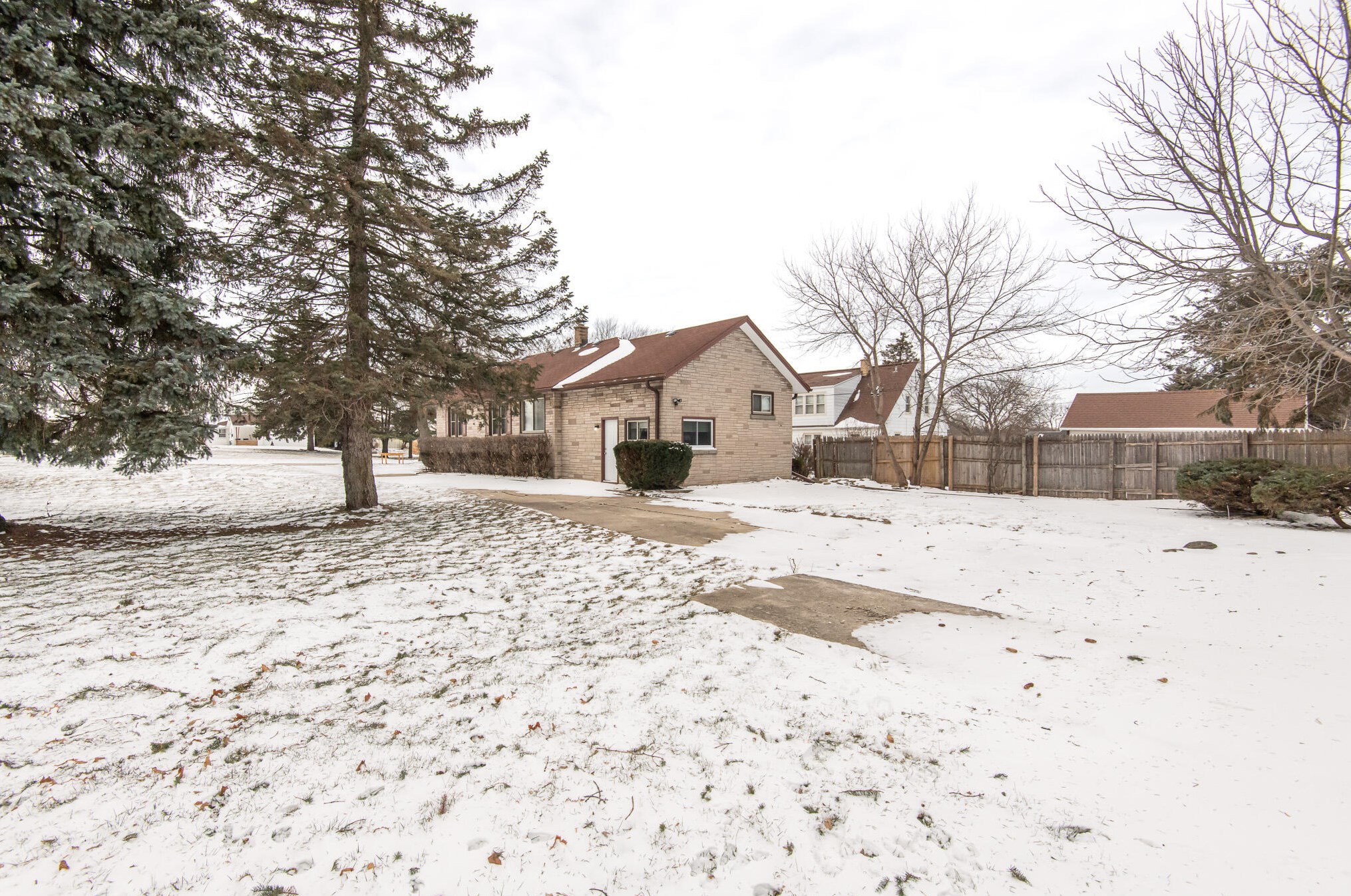 1013 Roosevelt Ave, Racine WI  53406-4144 exterior