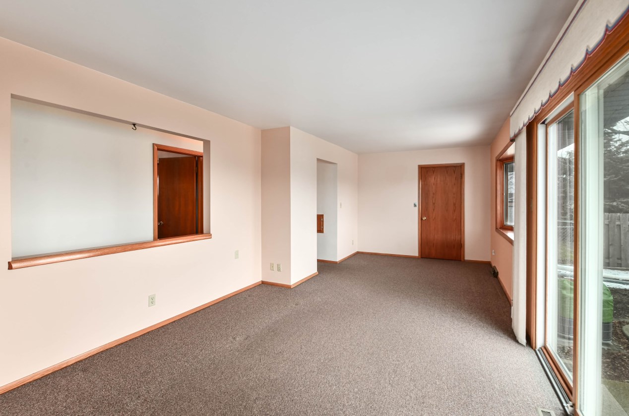 5970 Delaware Ave, Cudahy WI 53110-2849 exterior