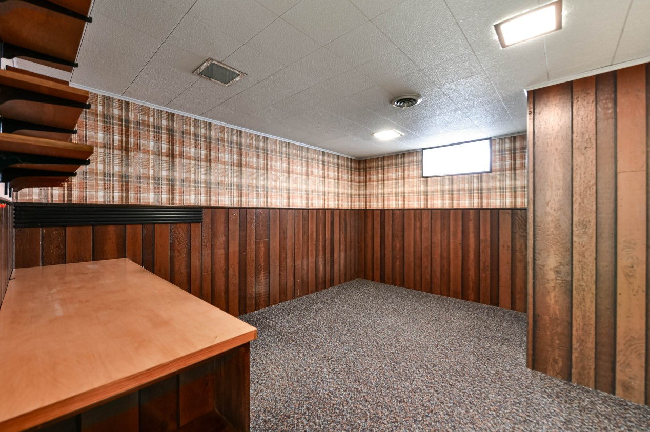 5970 Delaware Ave, Cudahy WI 53110-2849 exterior