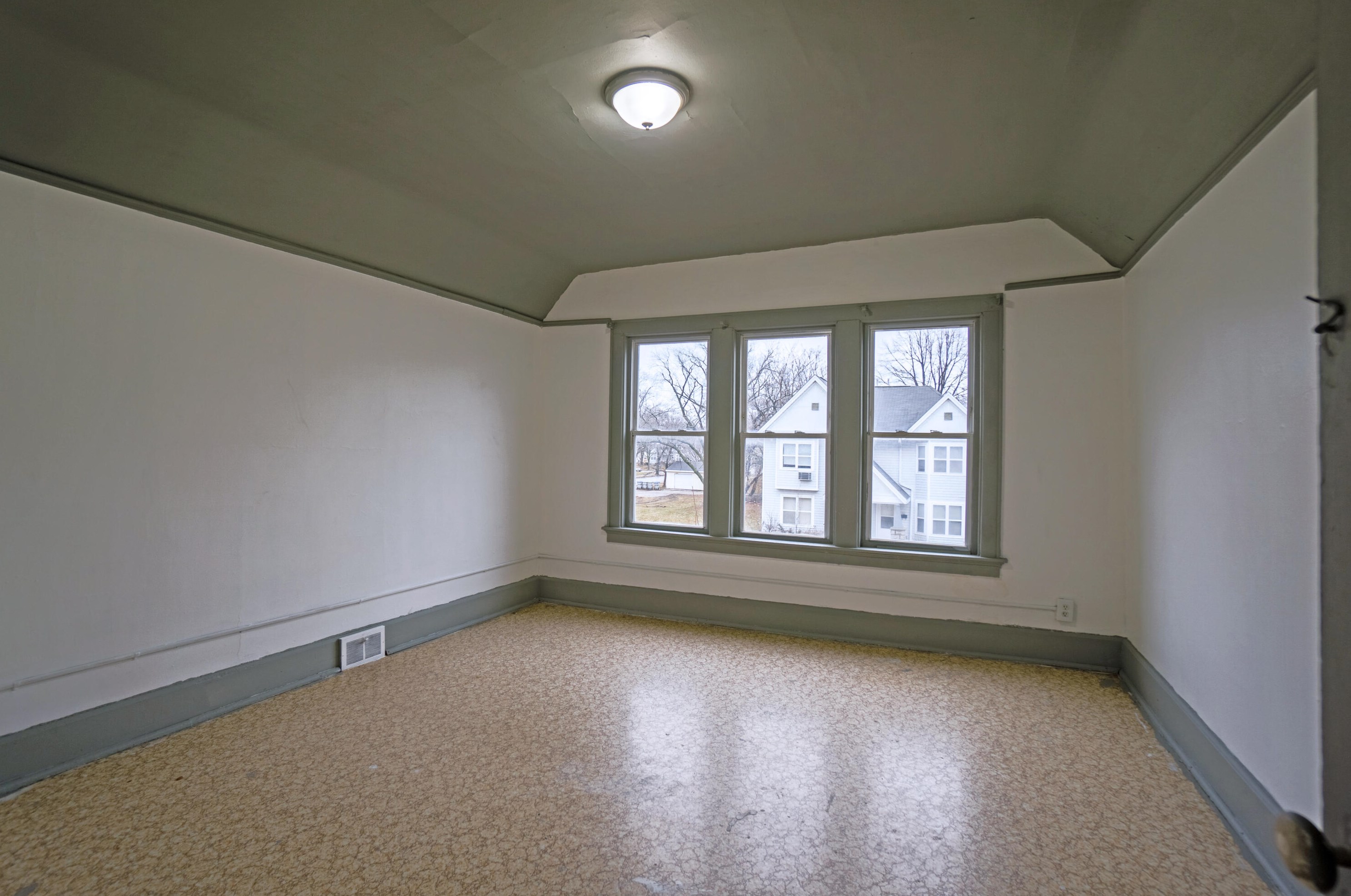 2361 12th St, Milwaukee WI  53215-3108 exterior