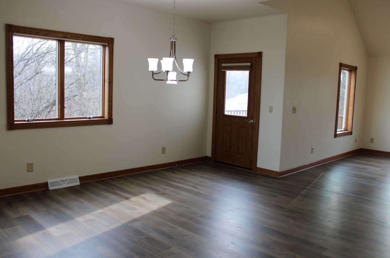 423 Park Pl, Kewaskum, WI 53040