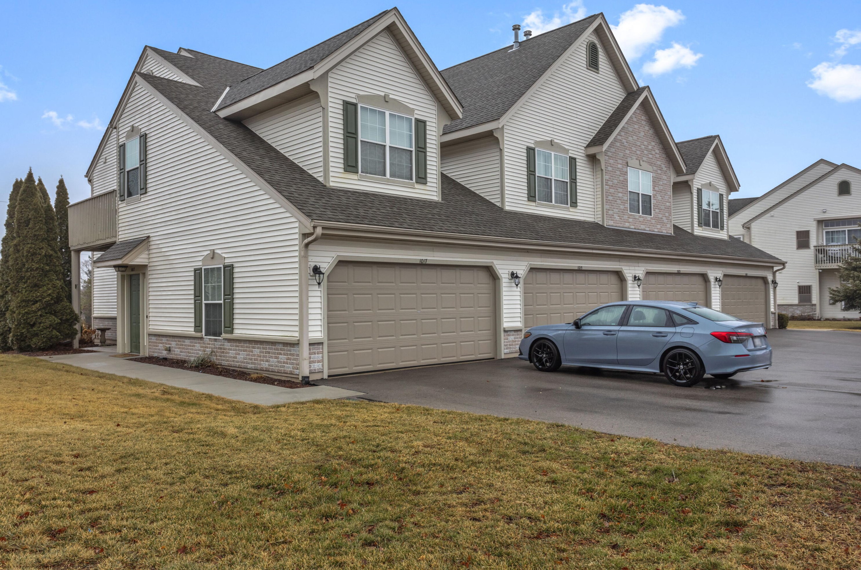 1015 Stratford Ct, Racine WI  53406-7001 exterior