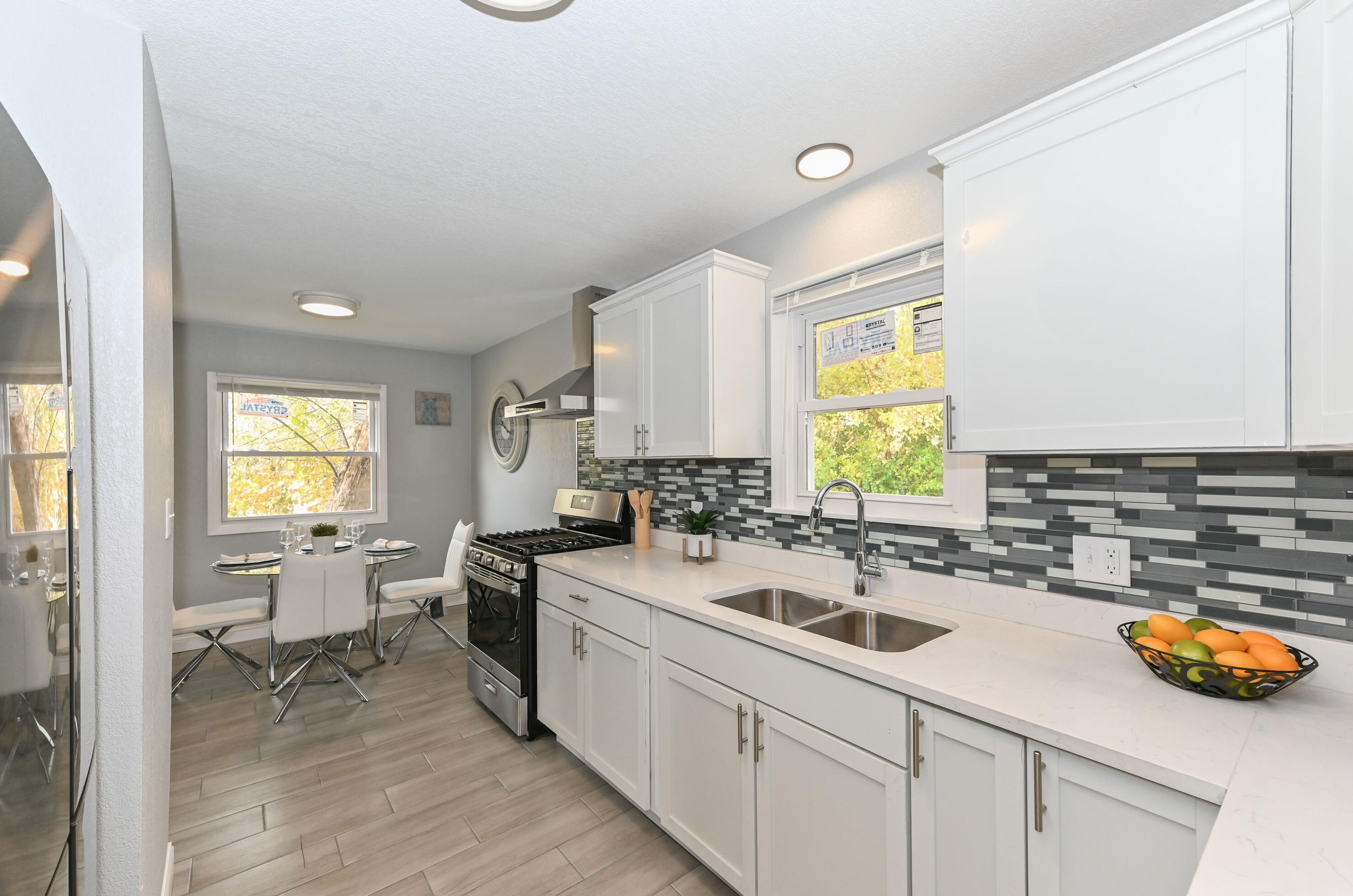 8110 Green Tree Rd, Milwaukee WI  53223-4928 exterior