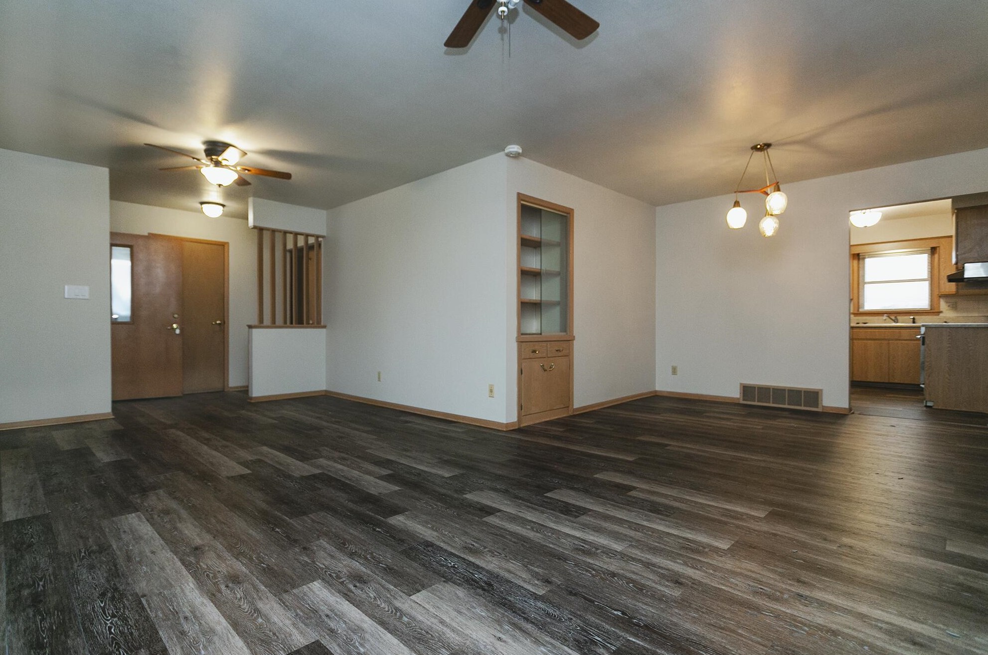 8921 13th St, Oak Creek WI  53154-3705 exterior