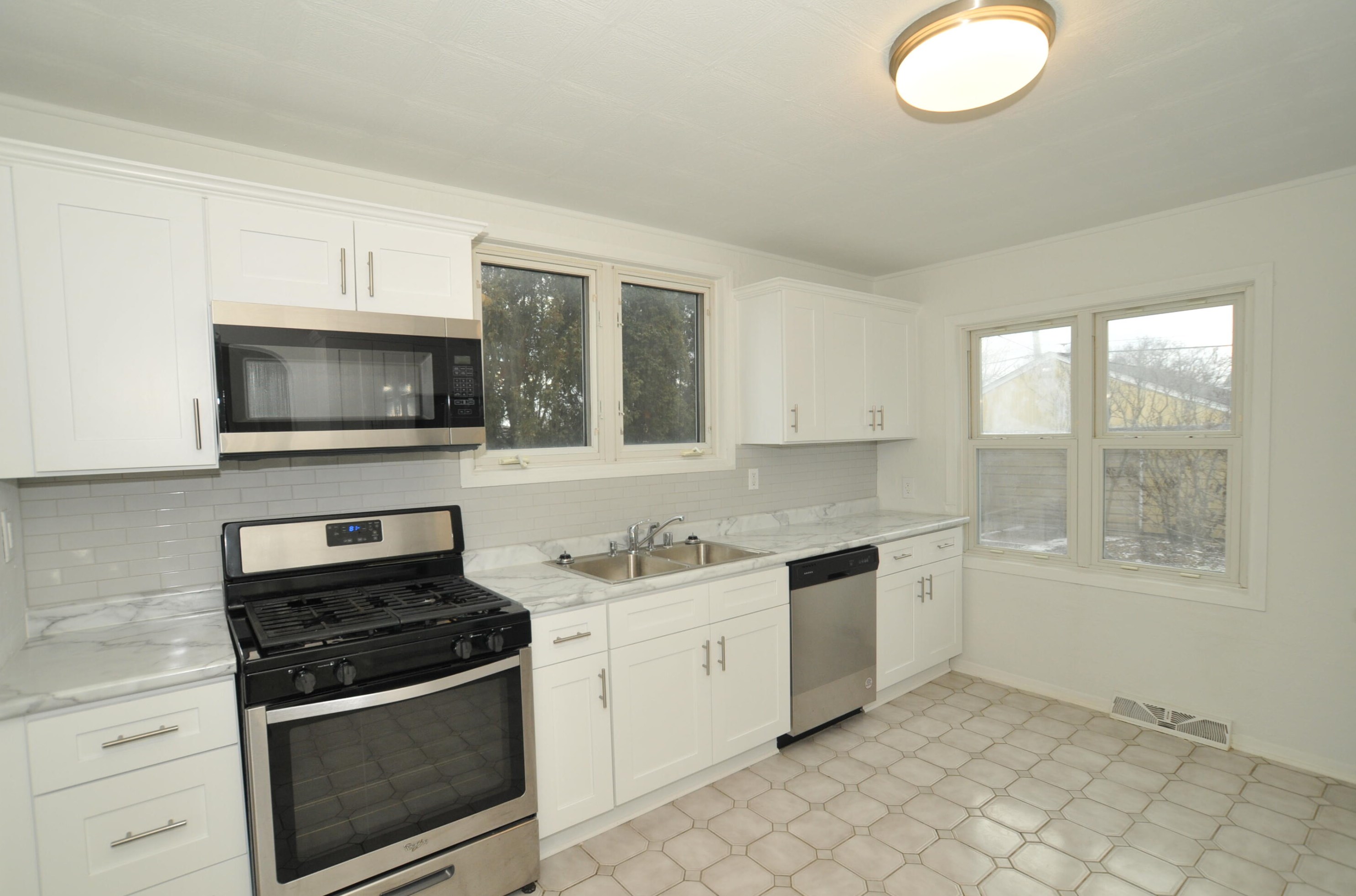 3719 89th St, Milwaukee WI  53228-1601 exterior