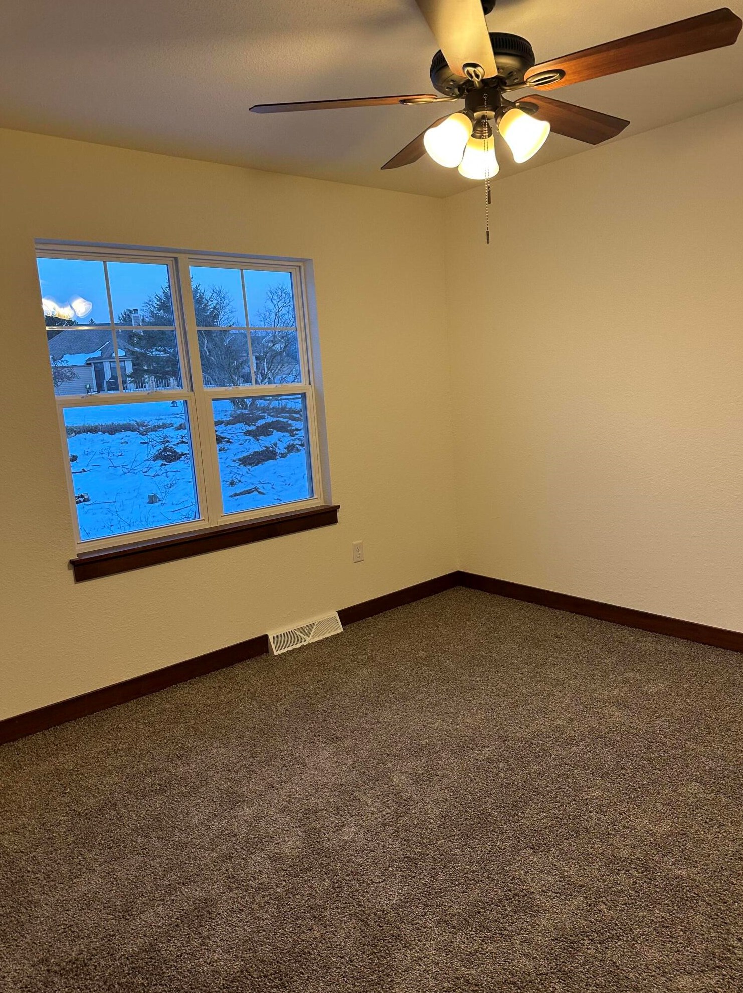 1212 Mohican Trail, Waukesha, WI 53189