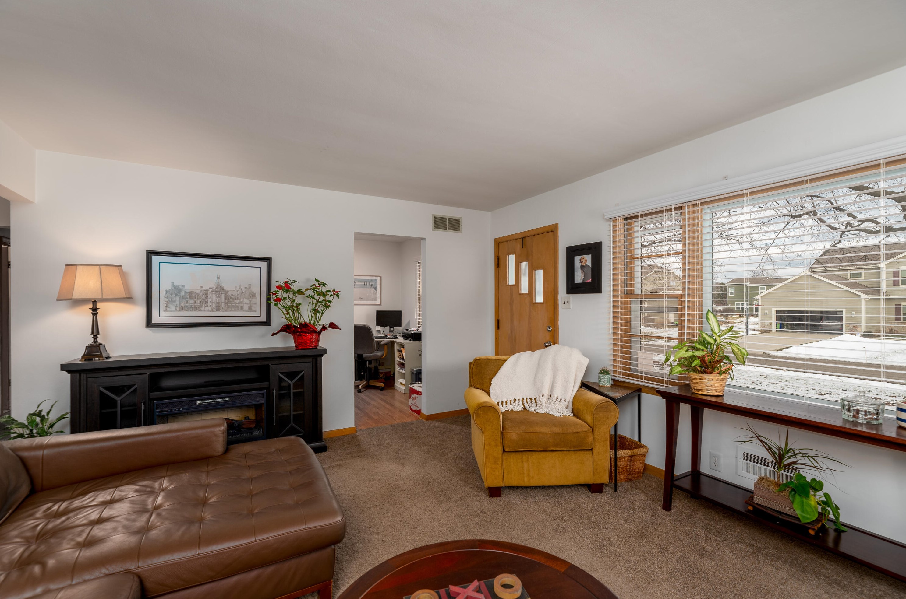 1275 Chester St, Brookfield WI  53005-7112 exterior