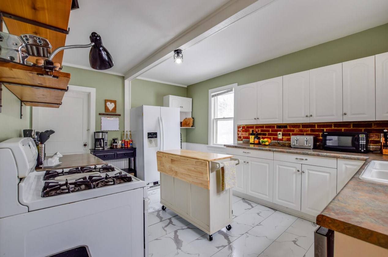 4117 Barby Ln, Madison WI 53704-1601 exterior