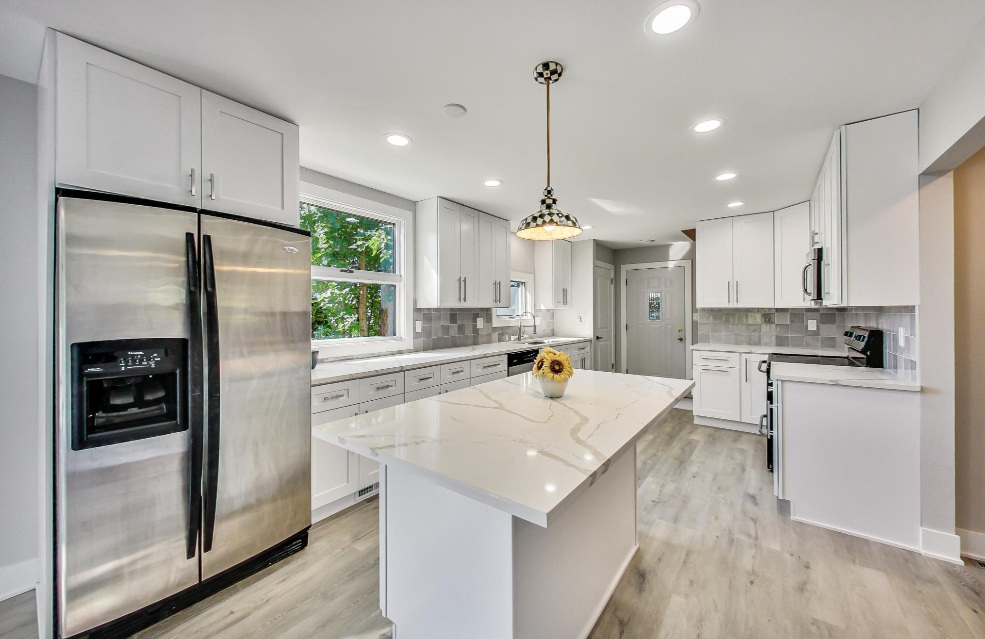 33601 Contour Dr, Lyons WI  53105-9214 exterior