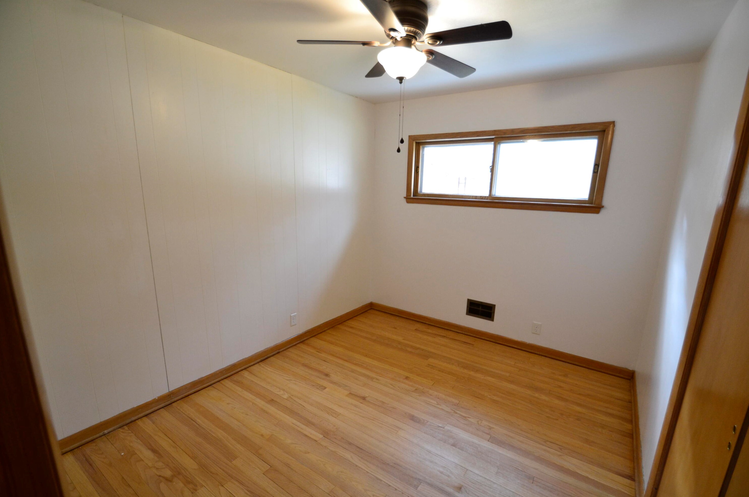 9329 Melvina St, Milwaukee WI 53222-2536 exterior