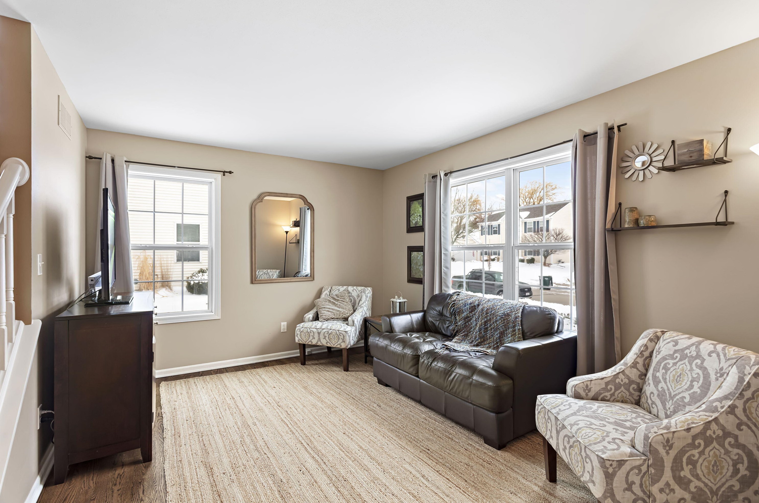 2257 Shoshoni St, Grafton WI  53024-9351 exterior