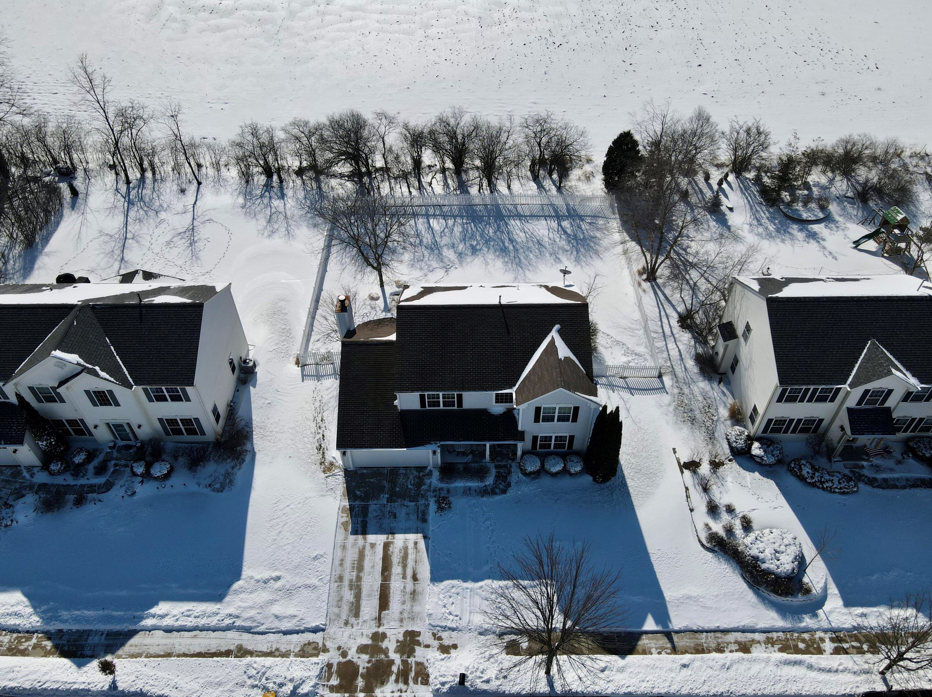 2257 Shoshoni St, Grafton WI  53024-9351 exterior