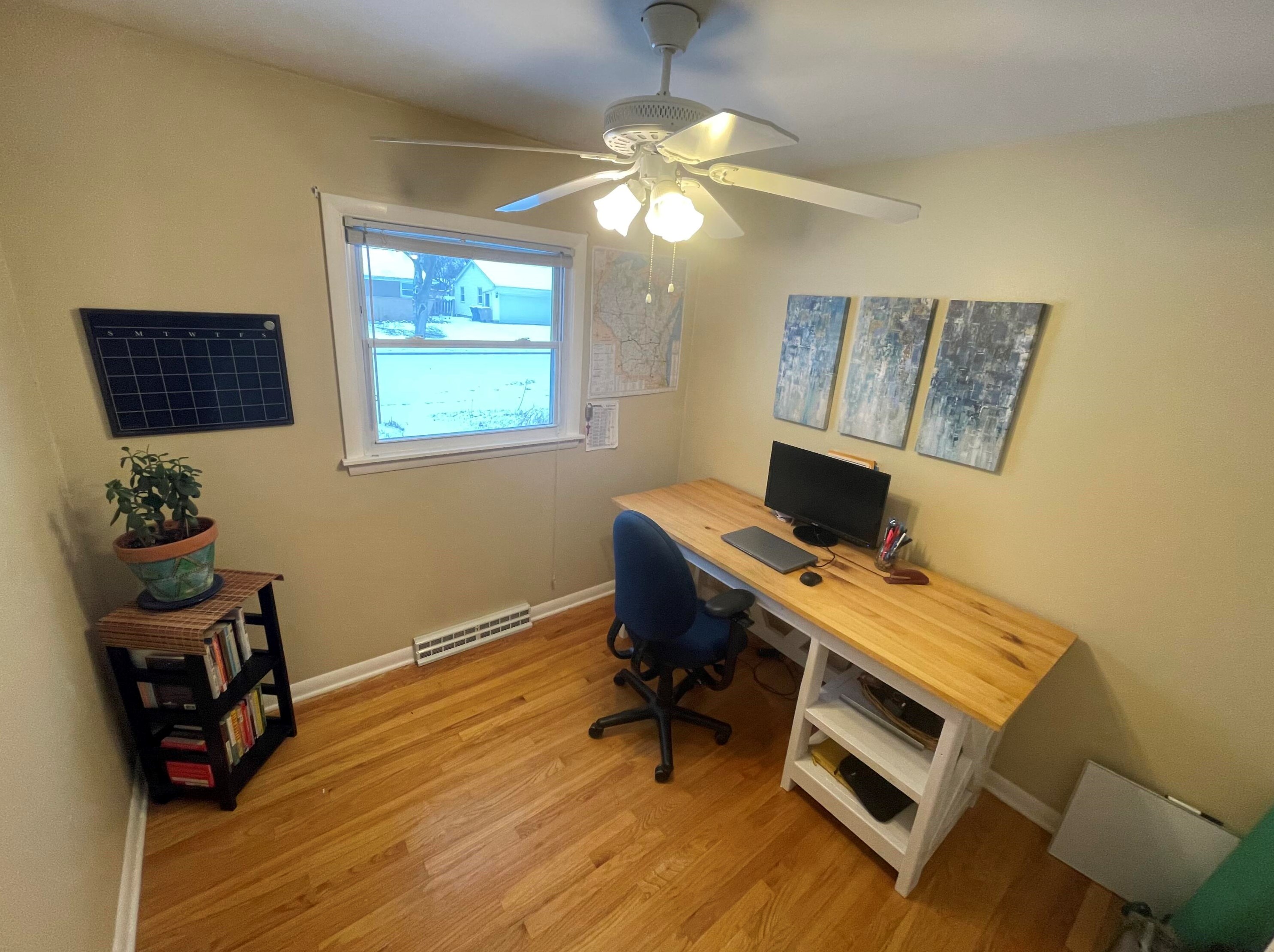 917 Nancy Ln, Madison WI  53704-1307 exterior