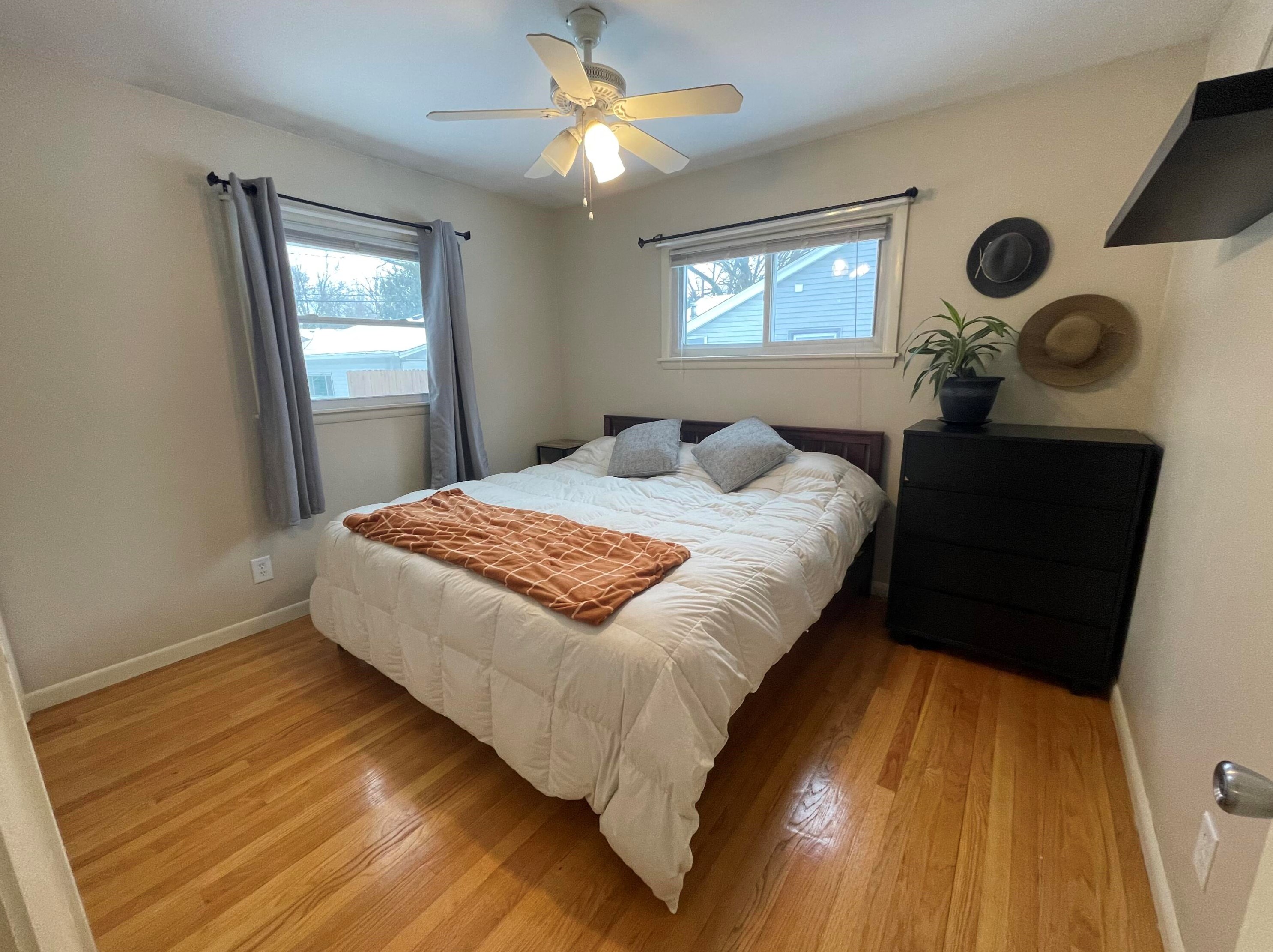 917 Nancy Ln, Madison WI  53704-1307 exterior