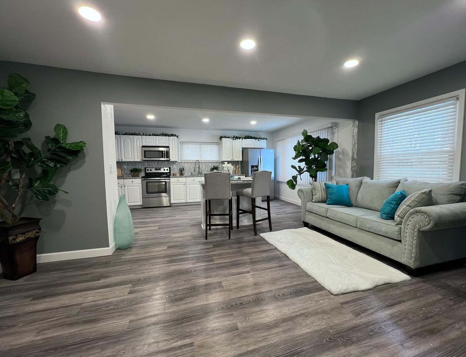 6623 52nd St, Milwaukee WI  53223-6038 exterior