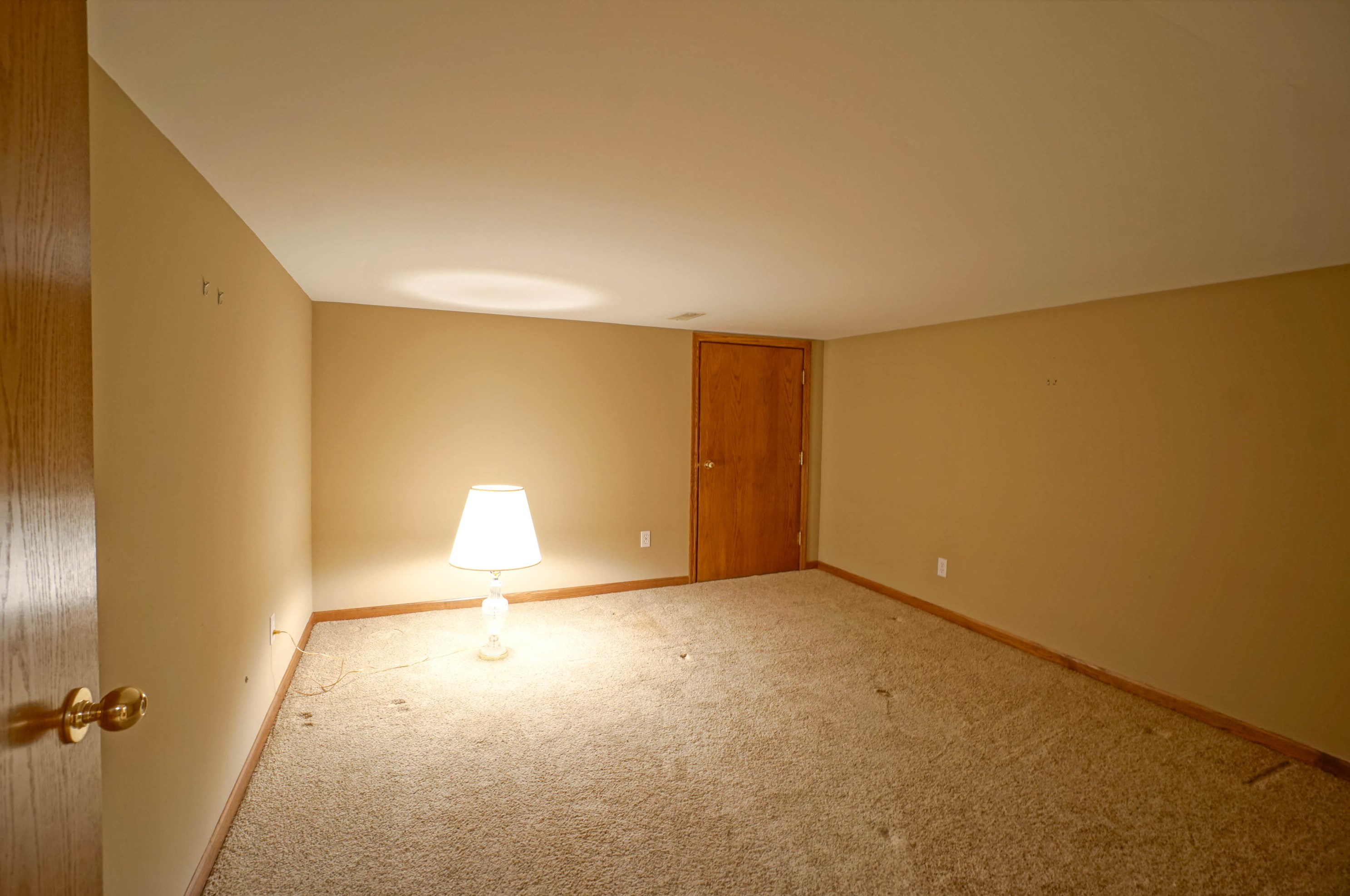 16615 Mary Cliff Ln, Brookfield WI  53005-2135 exterior