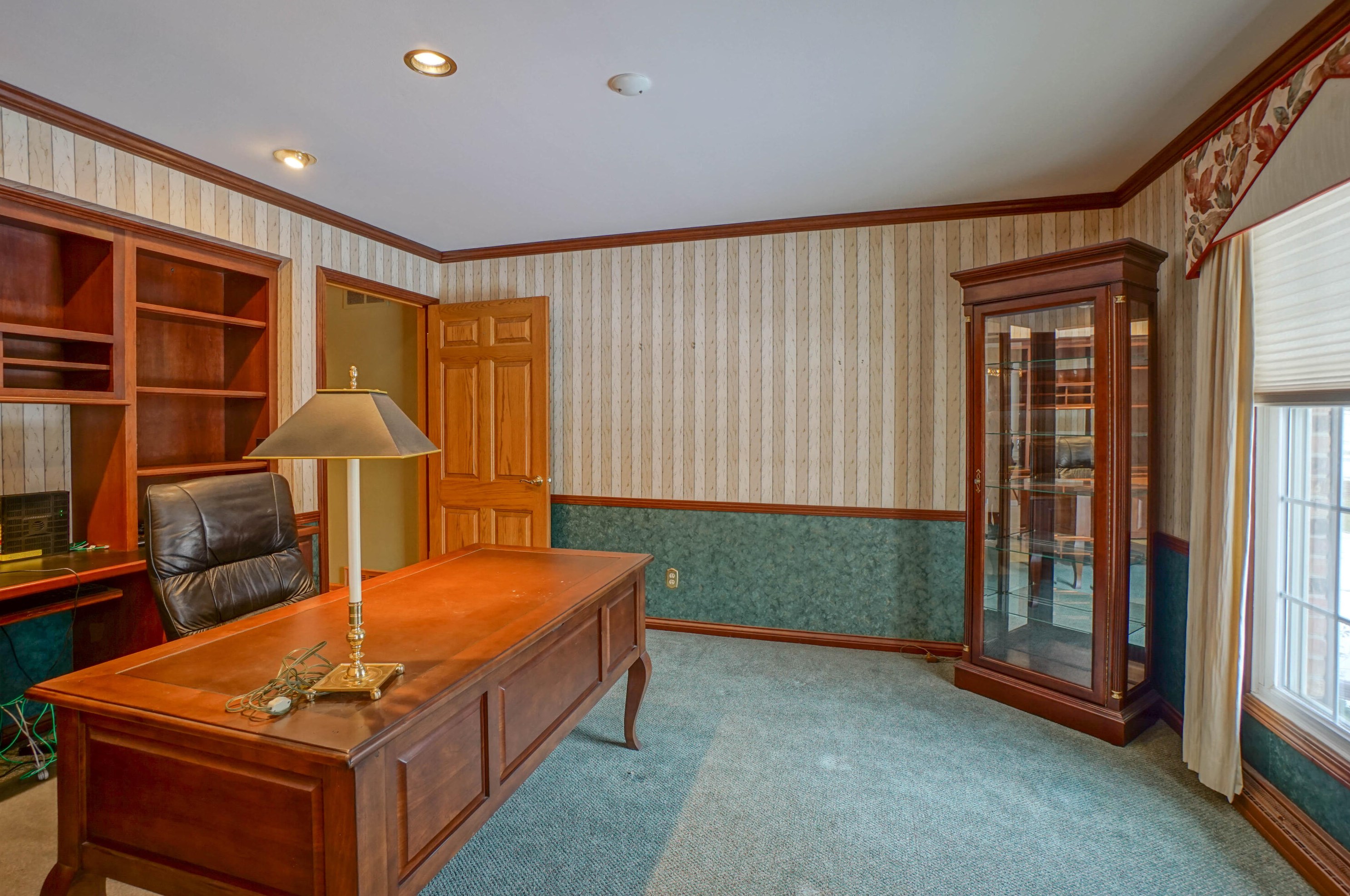 16615 Mary Cliff Ln, Brookfield WI  53005-2135 exterior