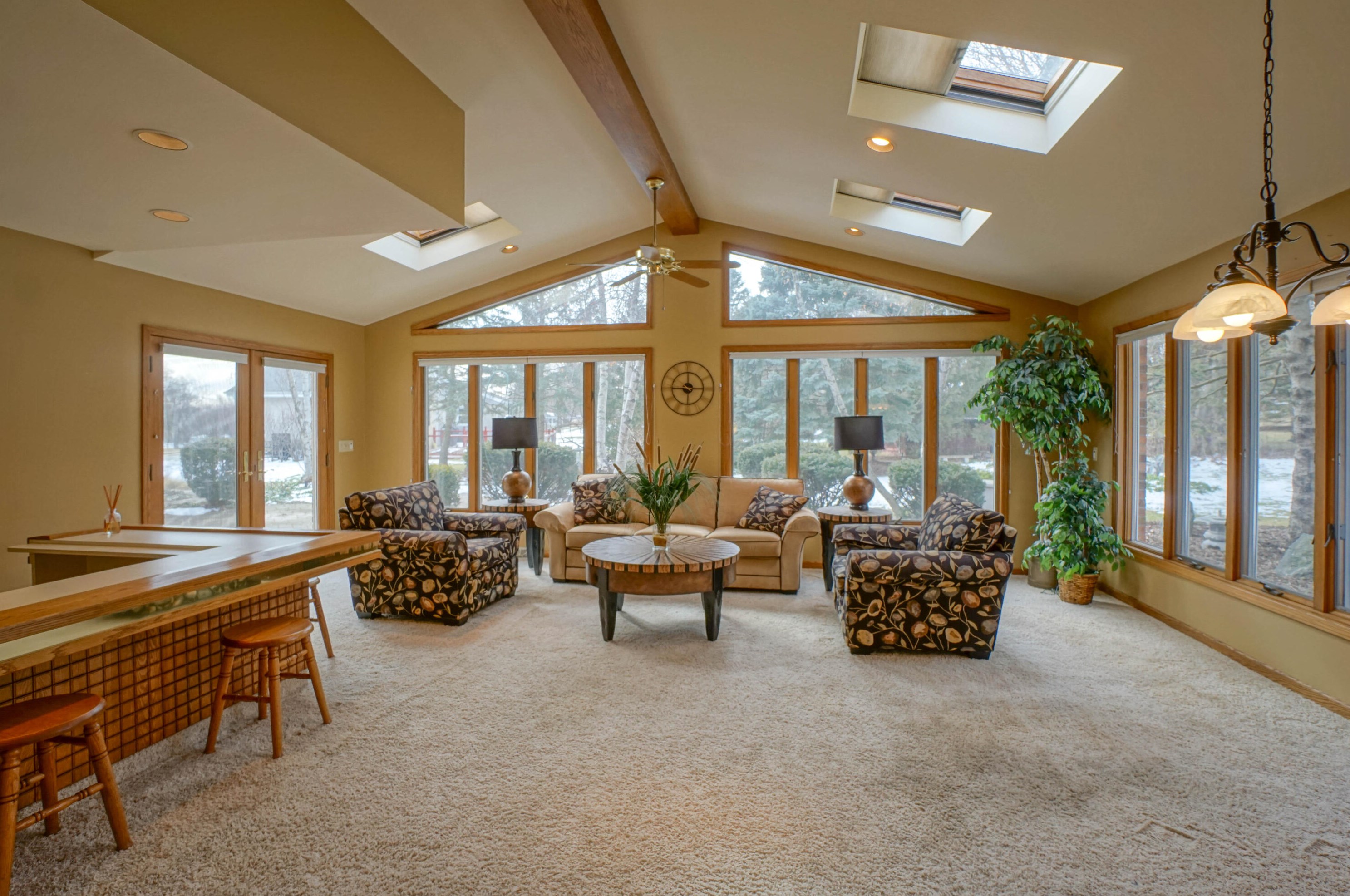 16615 Mary Cliff Ln, Brookfield WI  53005-2135 exterior