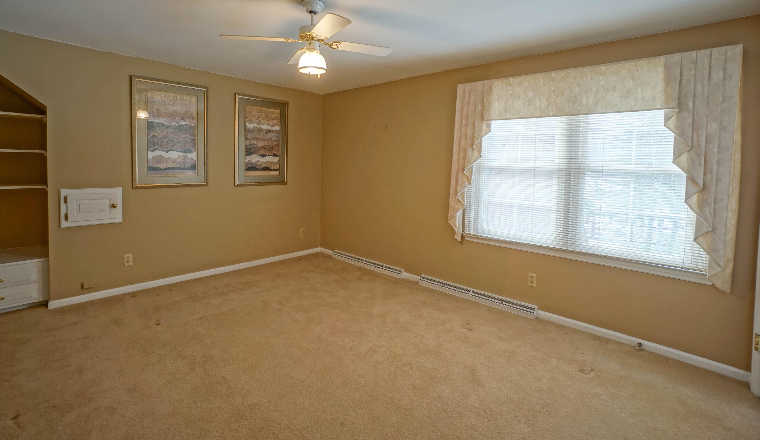 16615 Mary Cliff Ln, Brookfield WI  53005-2135 exterior