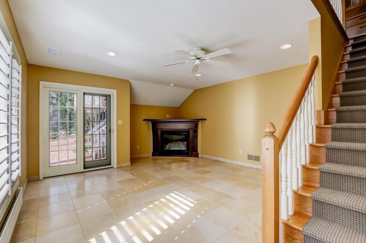 19715 Independence Ct, Brookfield WI  53045-5376 exterior