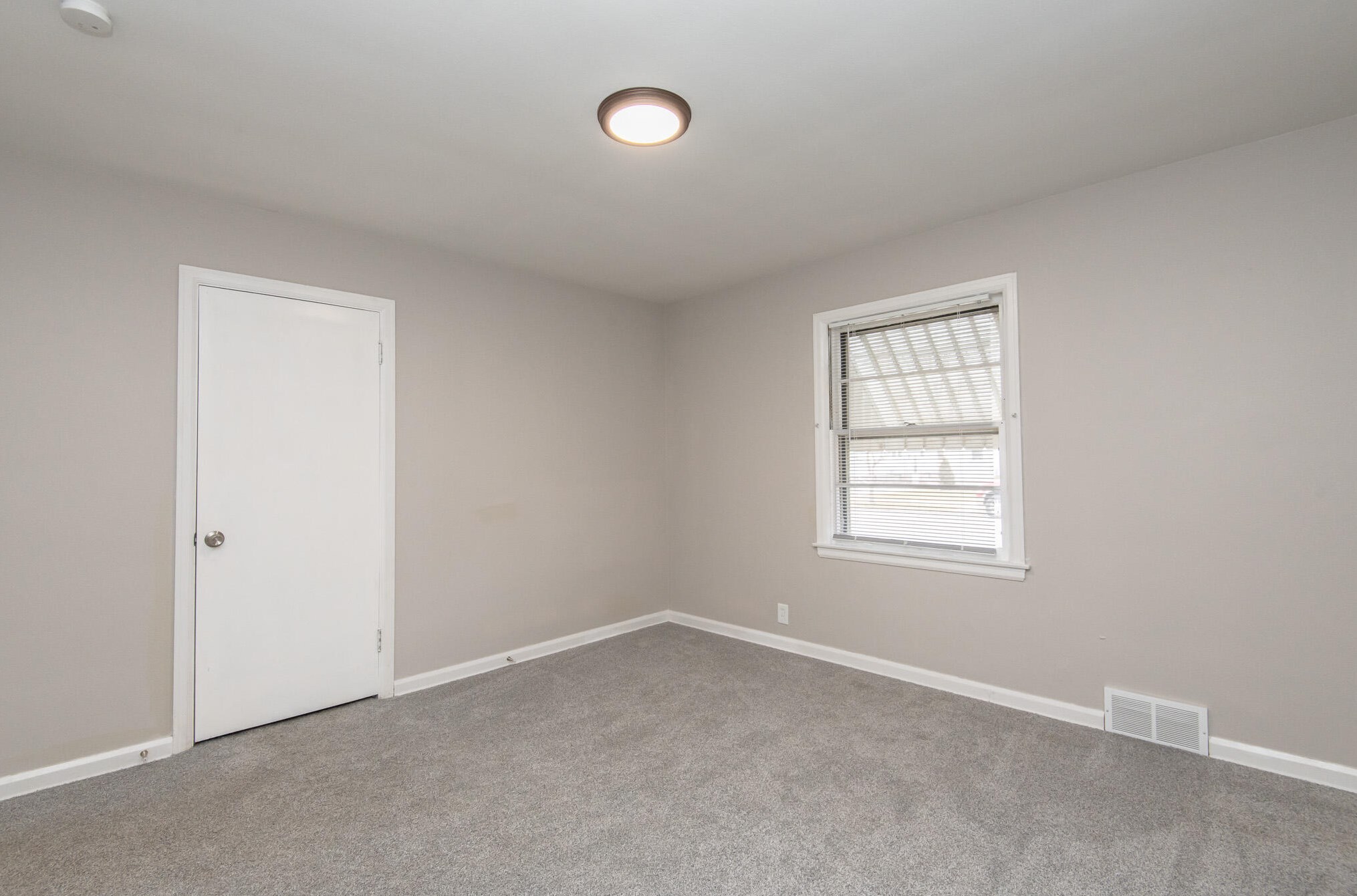 2036 Carlisle Ave, Racine WI  53404-2110 exterior