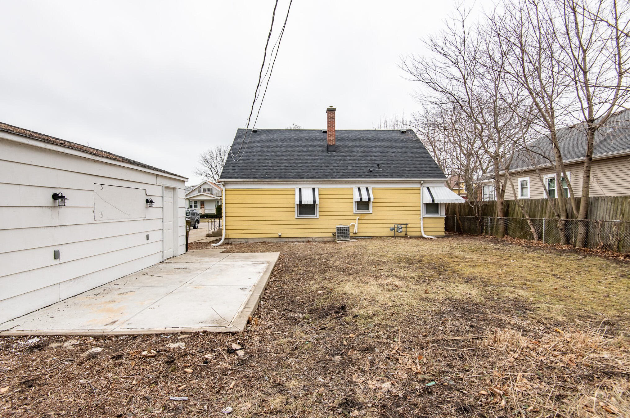 2036 Carlisle Ave, Racine WI  53404-2110 exterior