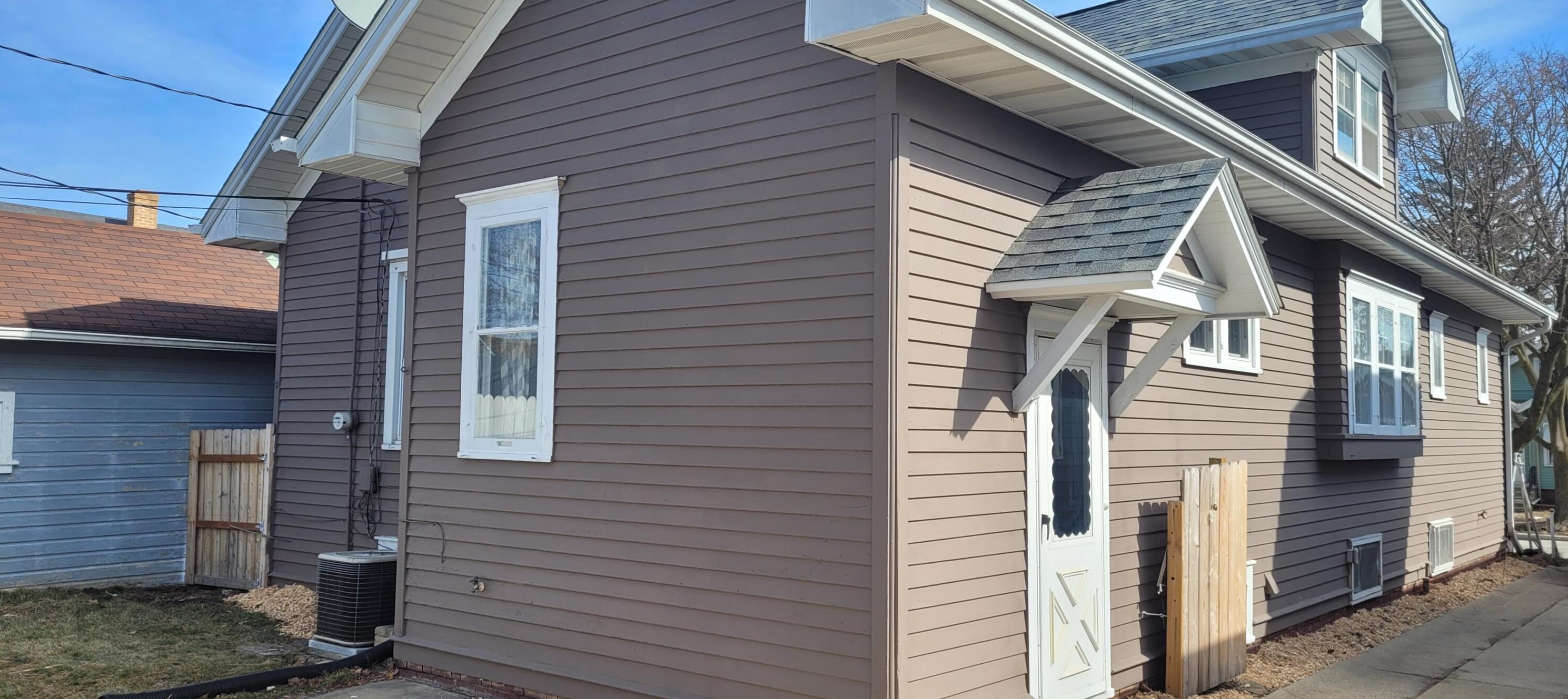 1008 Monroe Ave, Racine WI  53405-2352 exterior