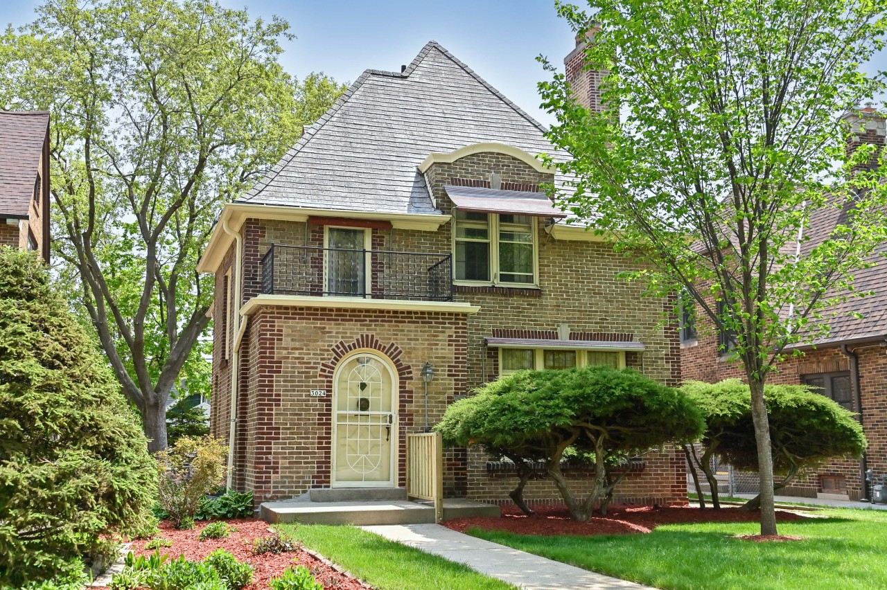 3024 S Logan Ave, Milwaukee, WI 53207 MLS 1826497 Coldwell Banker