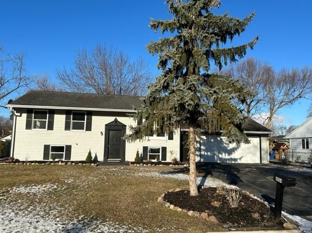 4824 Nottingham Ave, La Crosse WI  54601-8125 exterior