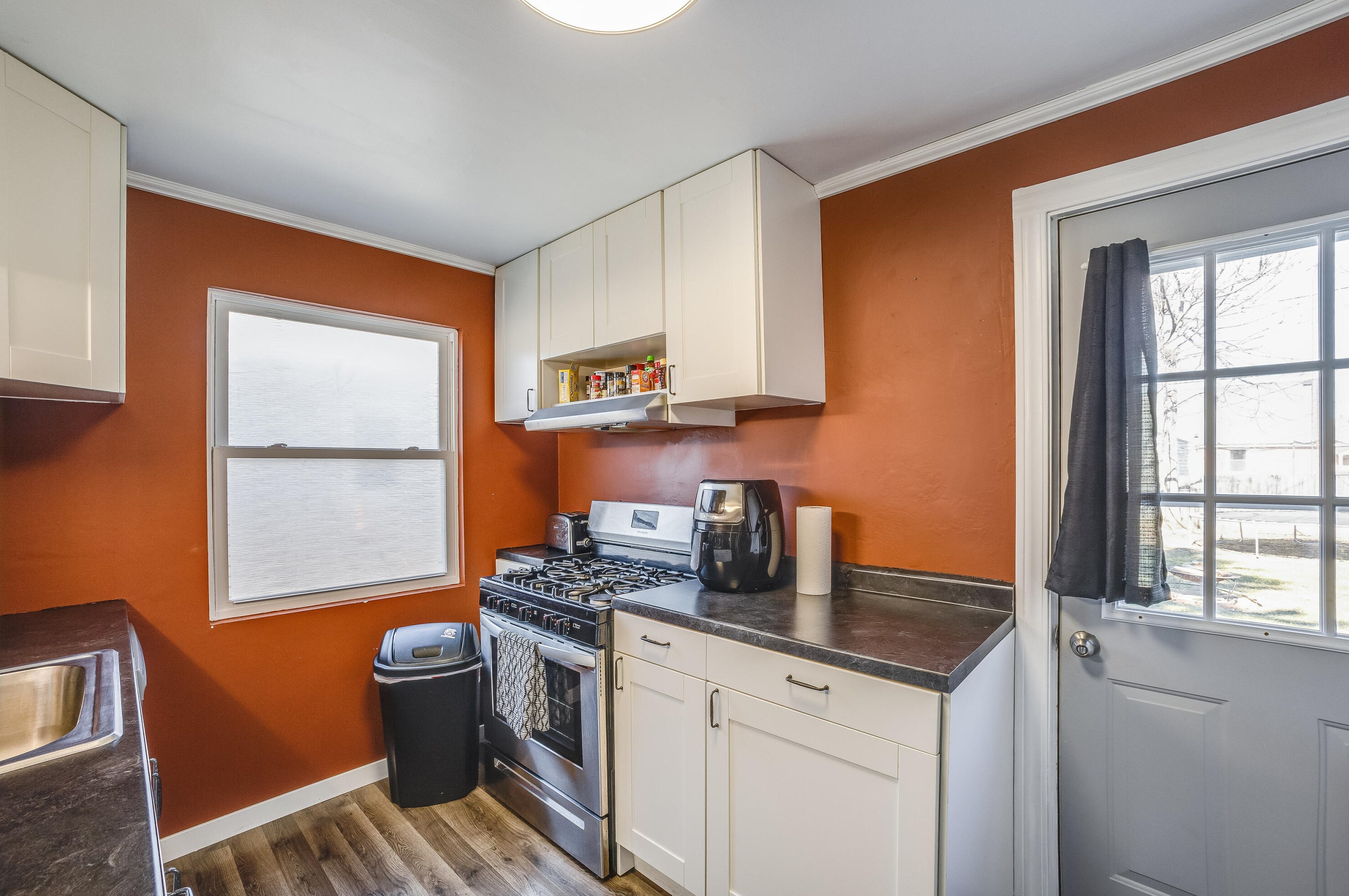 2404 Dwight St, Racine WI  53403-3051 exterior
