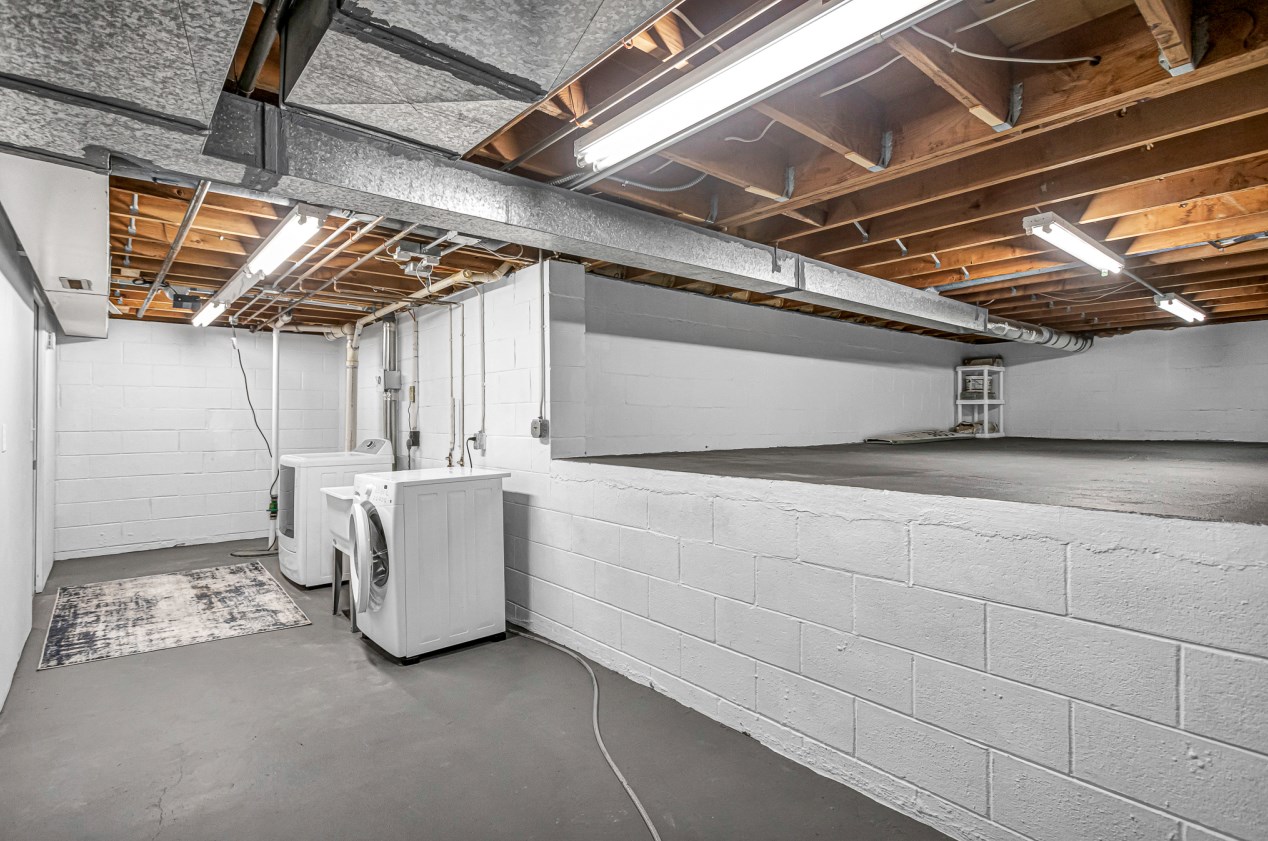 3949 17th Pl, Sheboygan WI  53081-7561 exterior