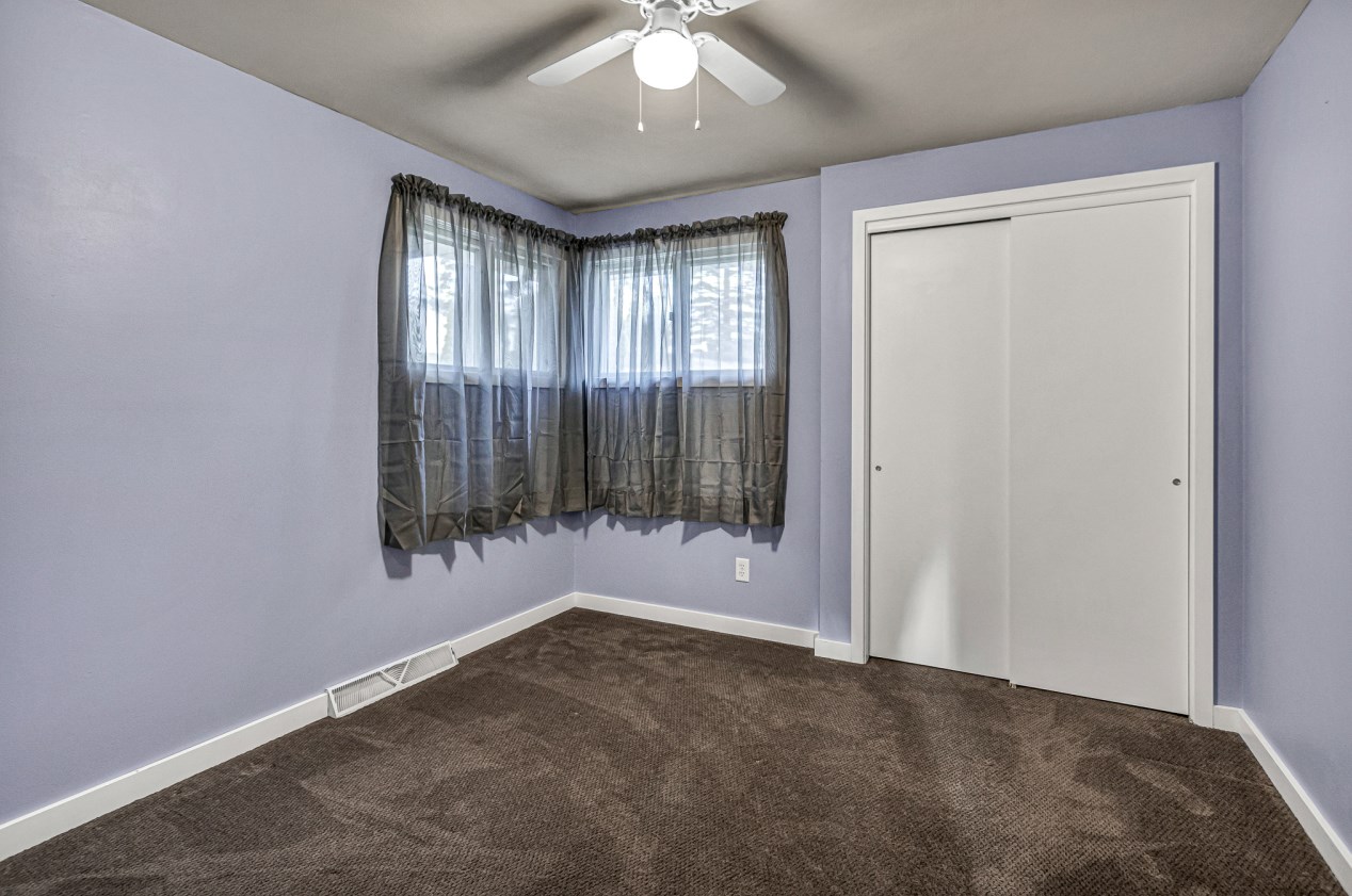 3949 17th Pl, Sheboygan WI  53081-7561 exterior