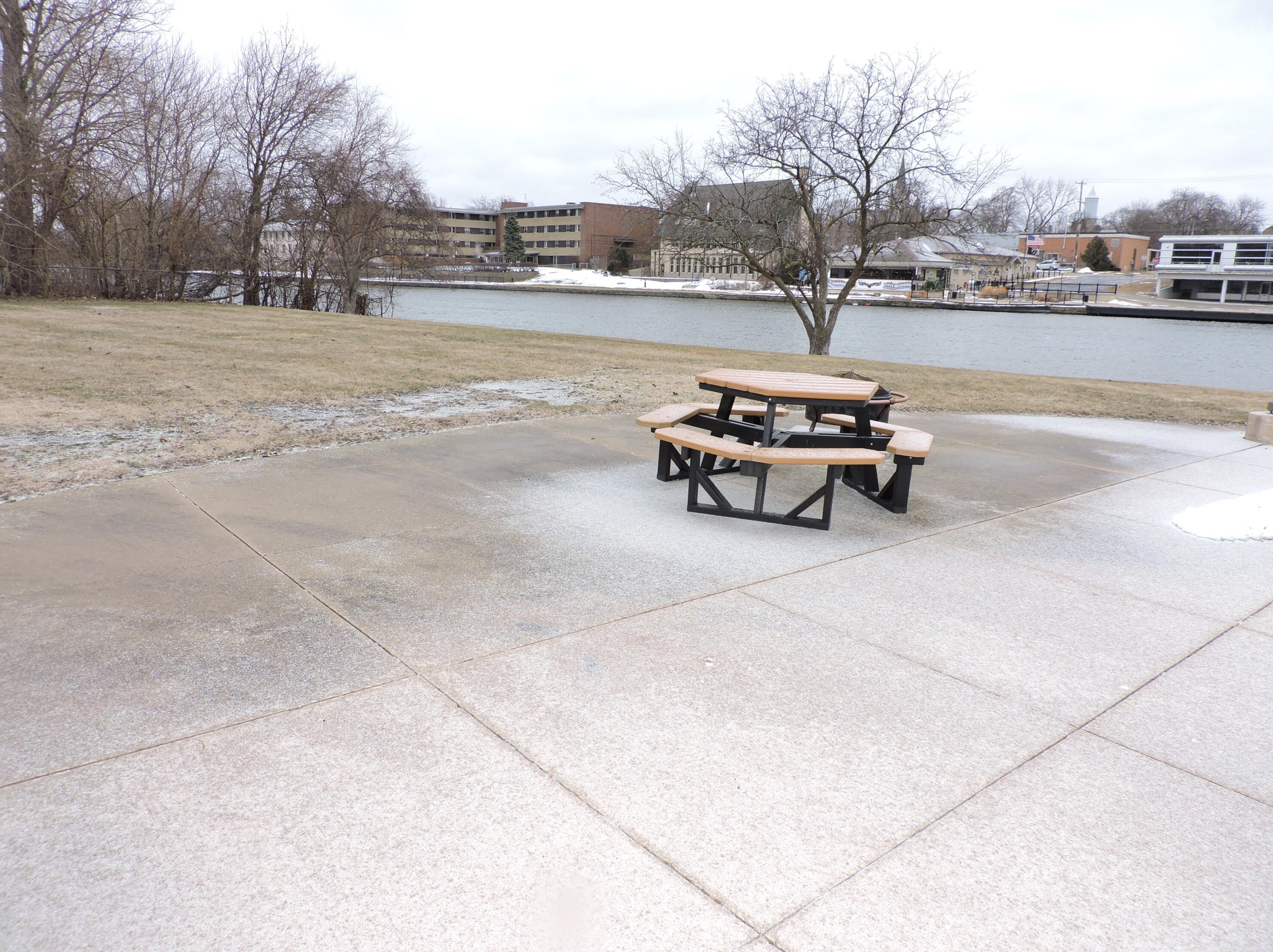 100 Edward St, Fort Atkinson WI  53538-1894 exterior