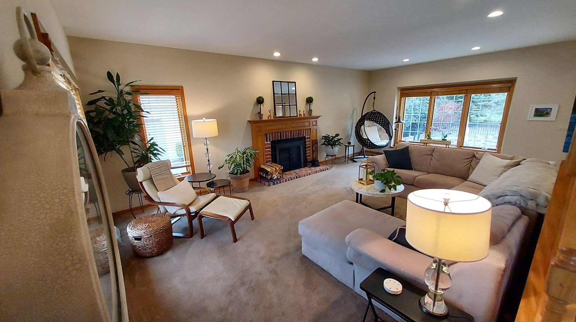 8157 Woodfield Dr, Hales Corners WI  53132-8386 exterior