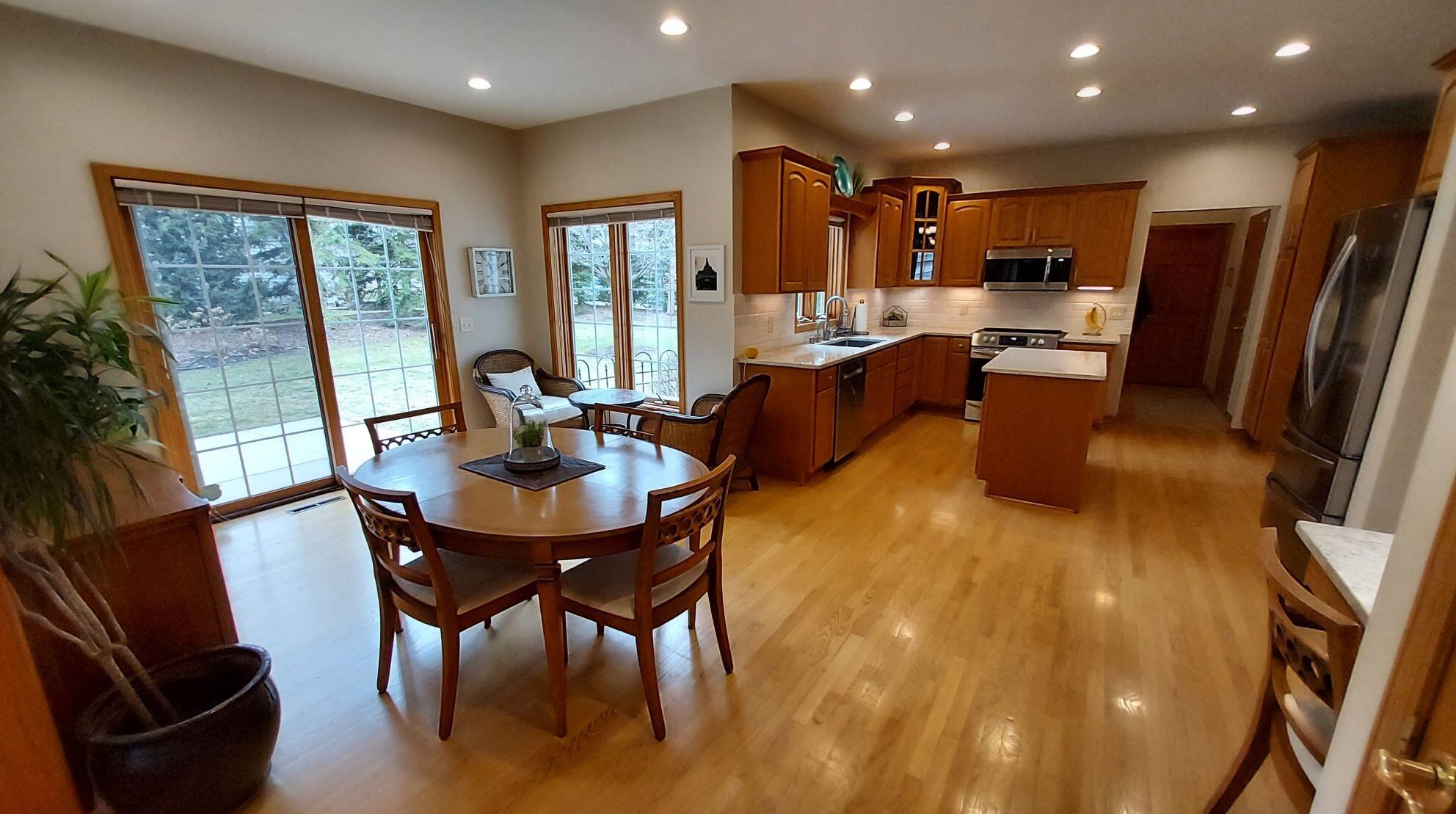 8157 Woodfield Dr, Hales Corners WI  53132-8386 exterior