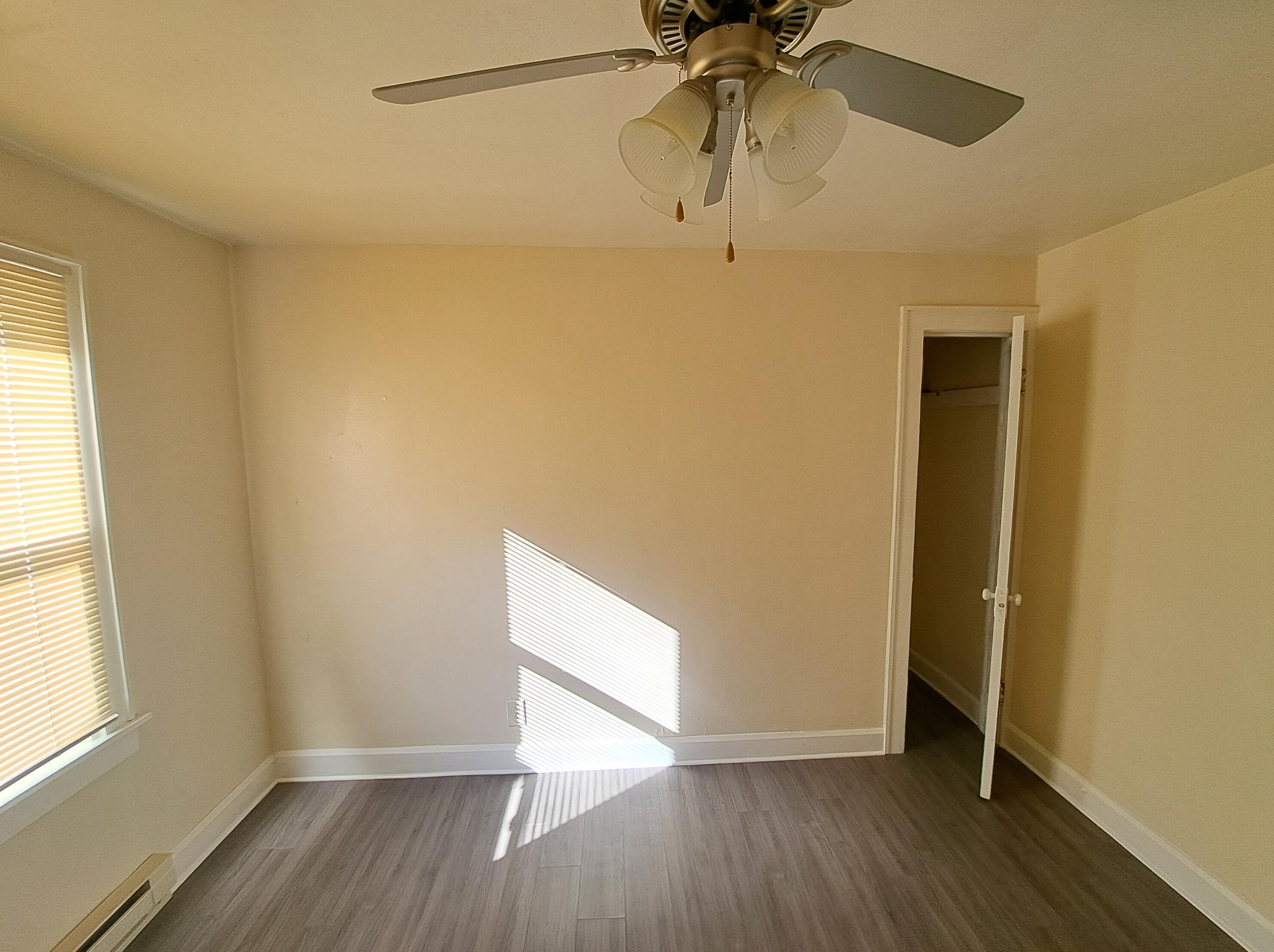 2006 16th St, Racine WI  53403-2103 exterior