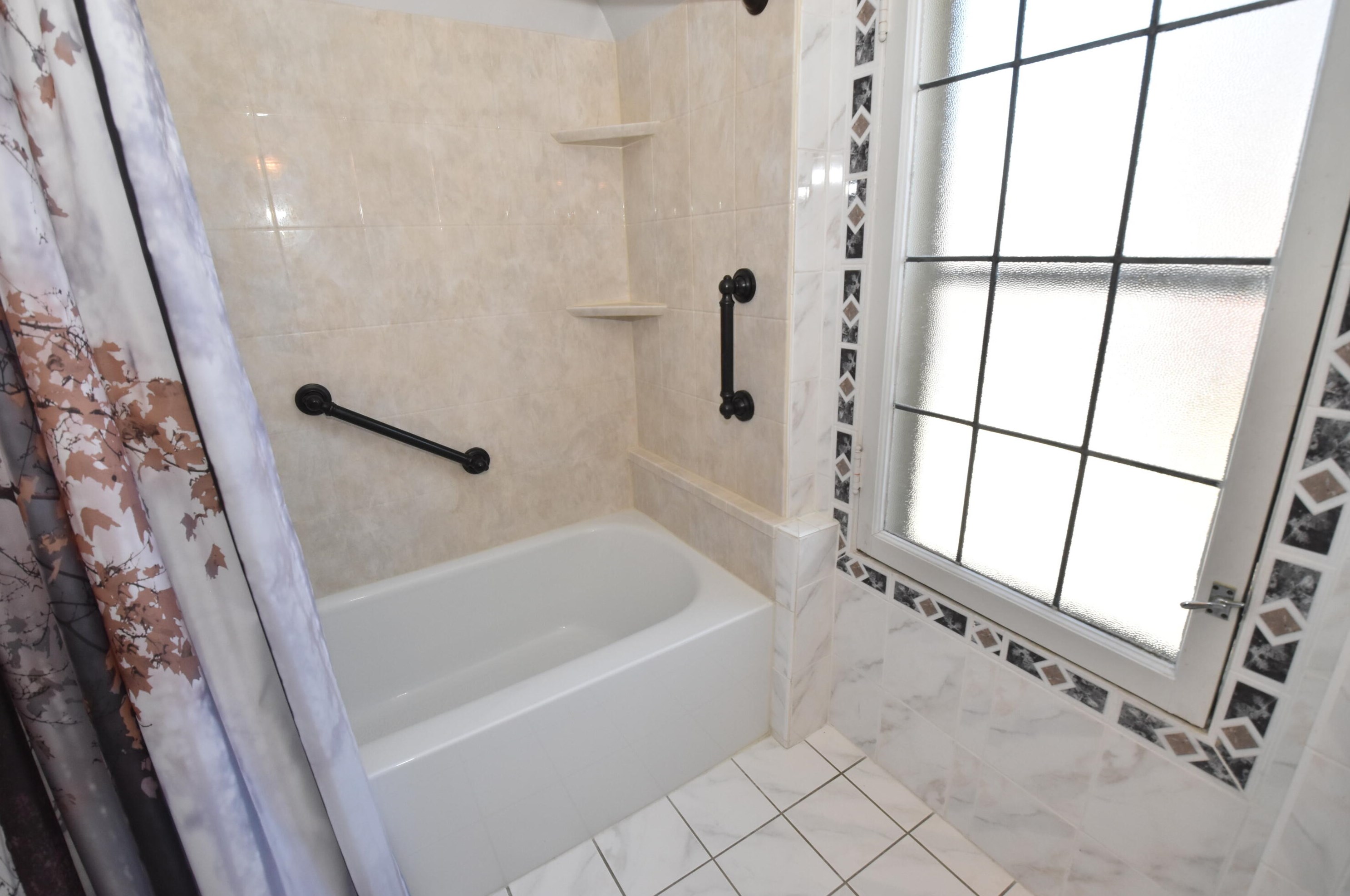 646 77 St, Milwaukee WI 53213-3511 exterior