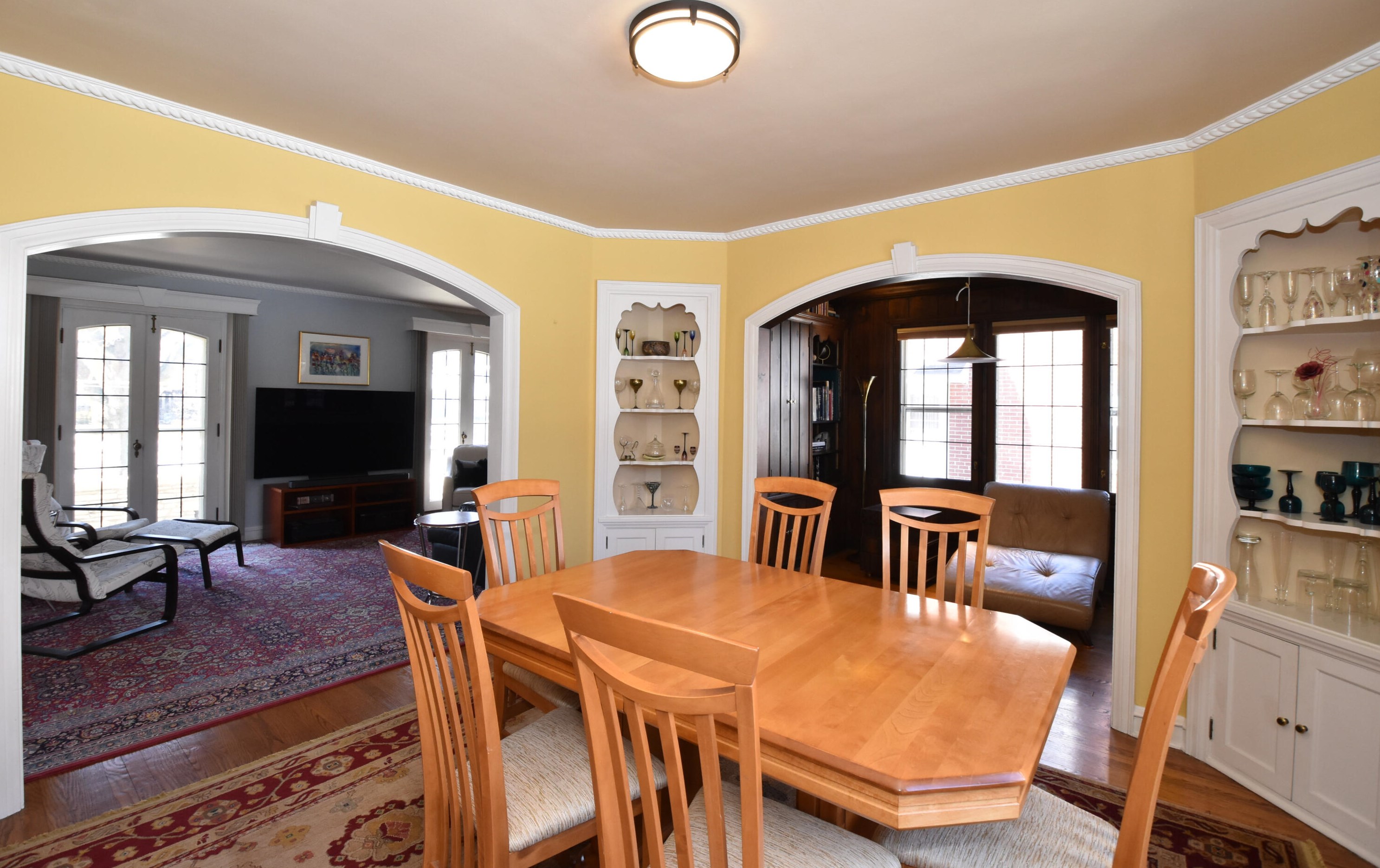 646 77 St, Milwaukee WI 53213-3511 exterior