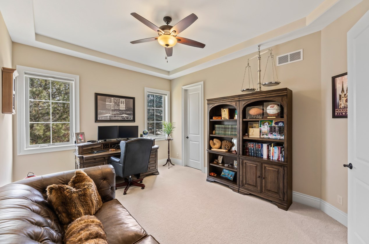 18840 Chapel Hill Dr, Brookfield WI  53045-7446 exterior